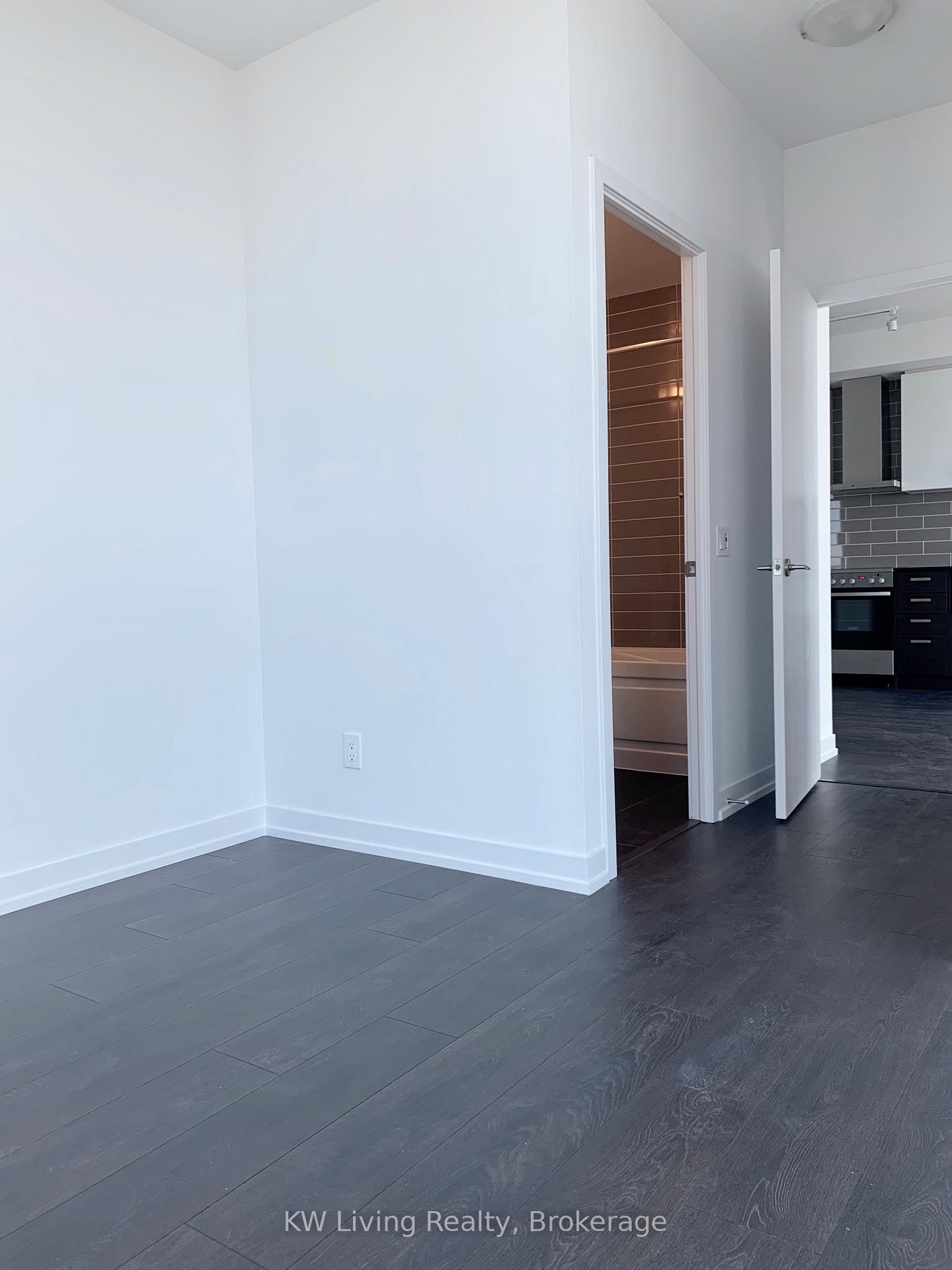 Photo 3 of Unit 3208, 125 Redpath Avenue, Toronto, Mount Pleasant West — HOMEH
