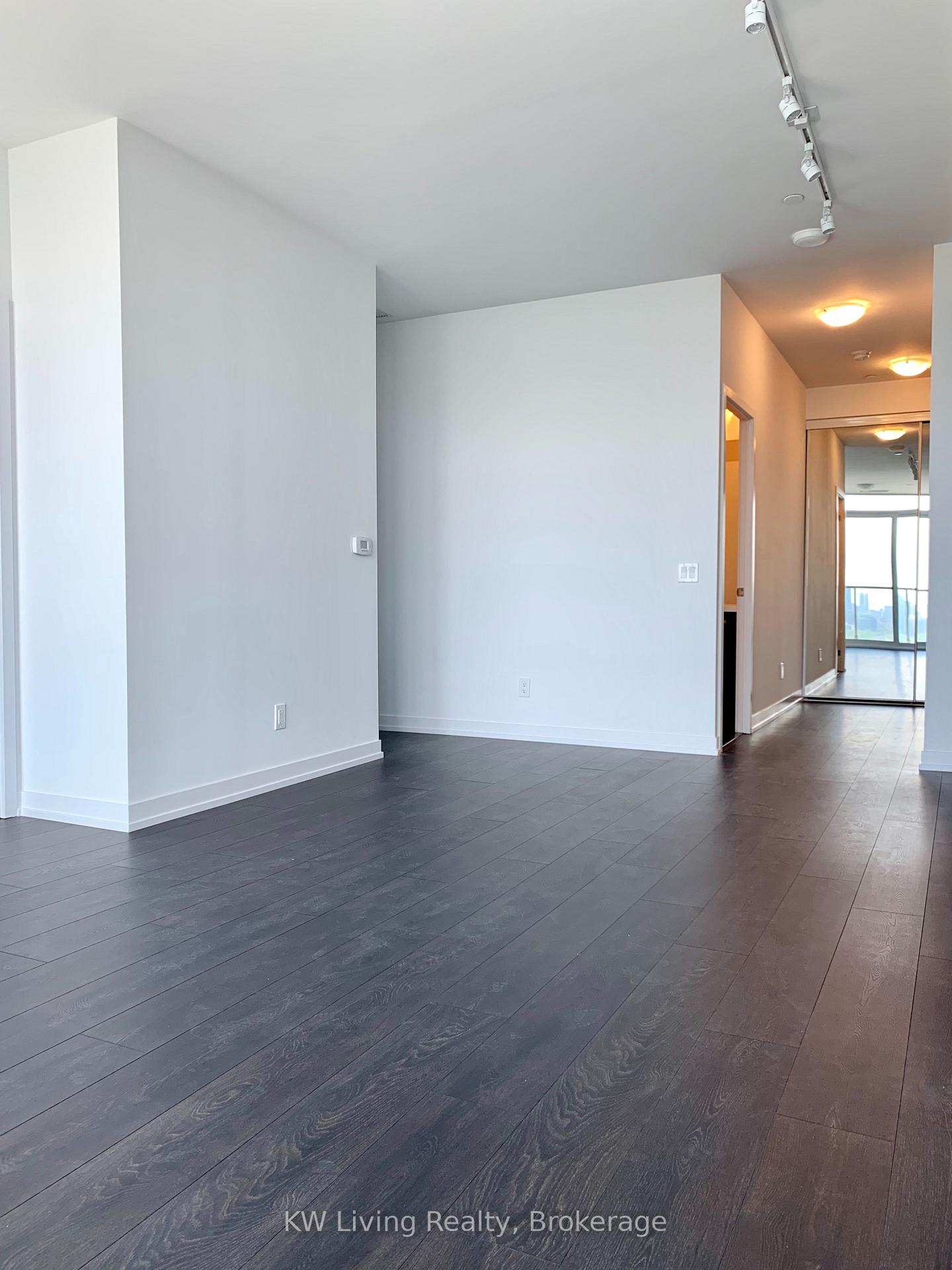 Photo 9 of Unit 3208, 125 Redpath Avenue, Toronto, Mount Pleasant West — HOMEH