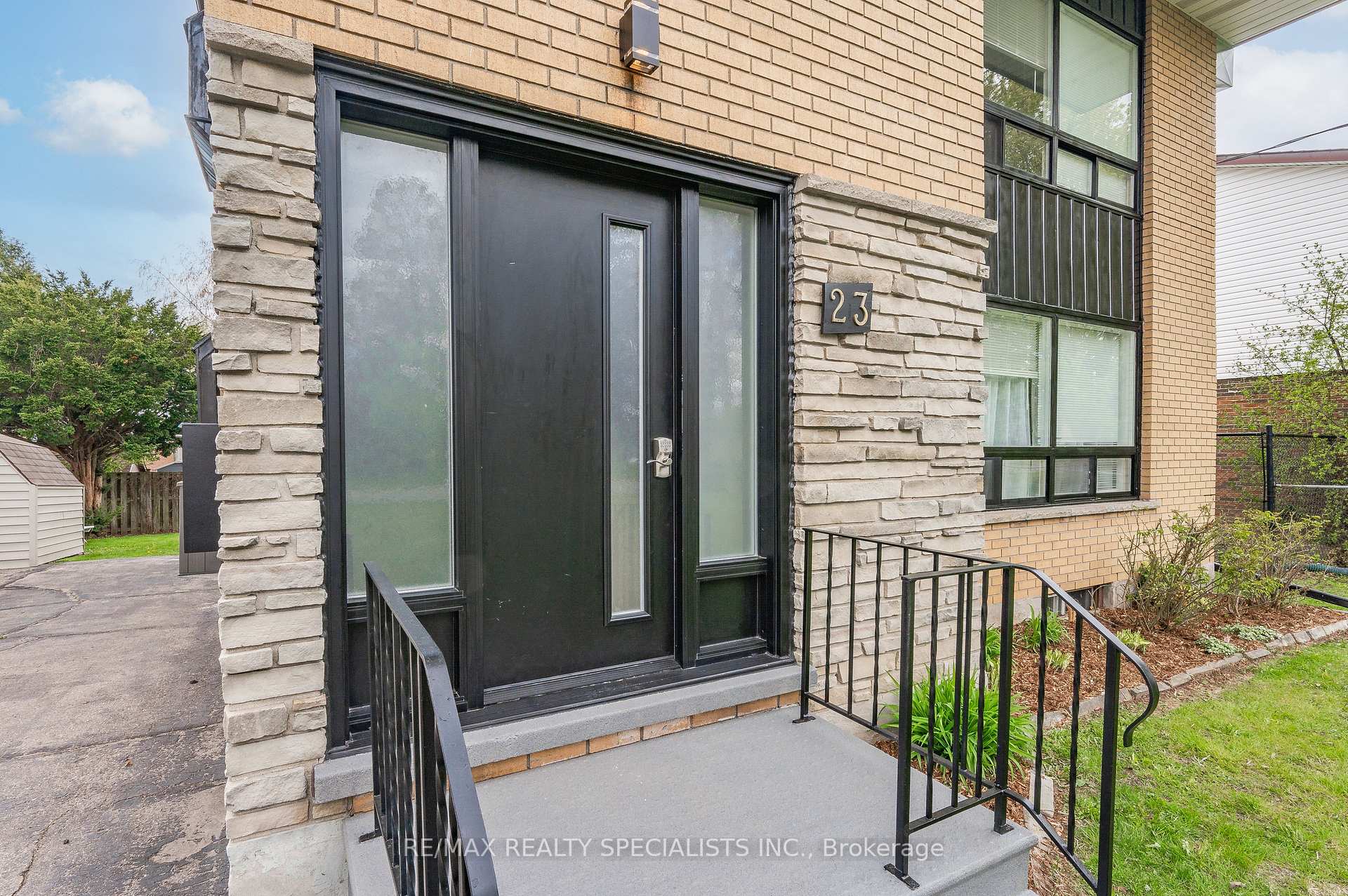 Photo 5 of 23 Rutherford Drive, Kitchener, Centreville Chicopee — HOMEH