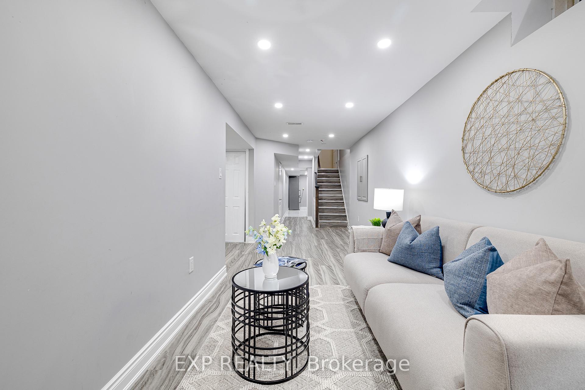 Photo 5 of 171 Lormont Boulevard, Hamilton, Stoney Creek Mountain — HOMEH
