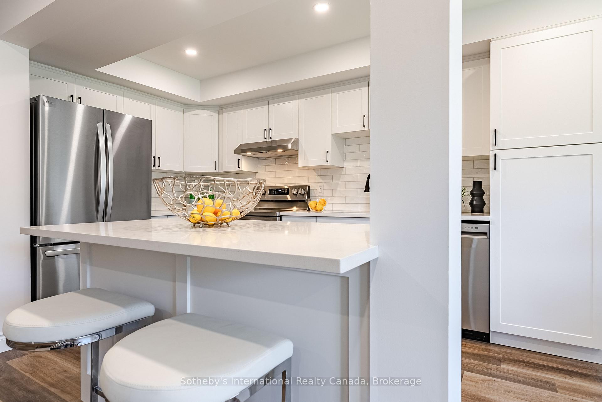 Photo 6 of 501 Southridge Drive, Hamilton, Mountview — HOMEH
