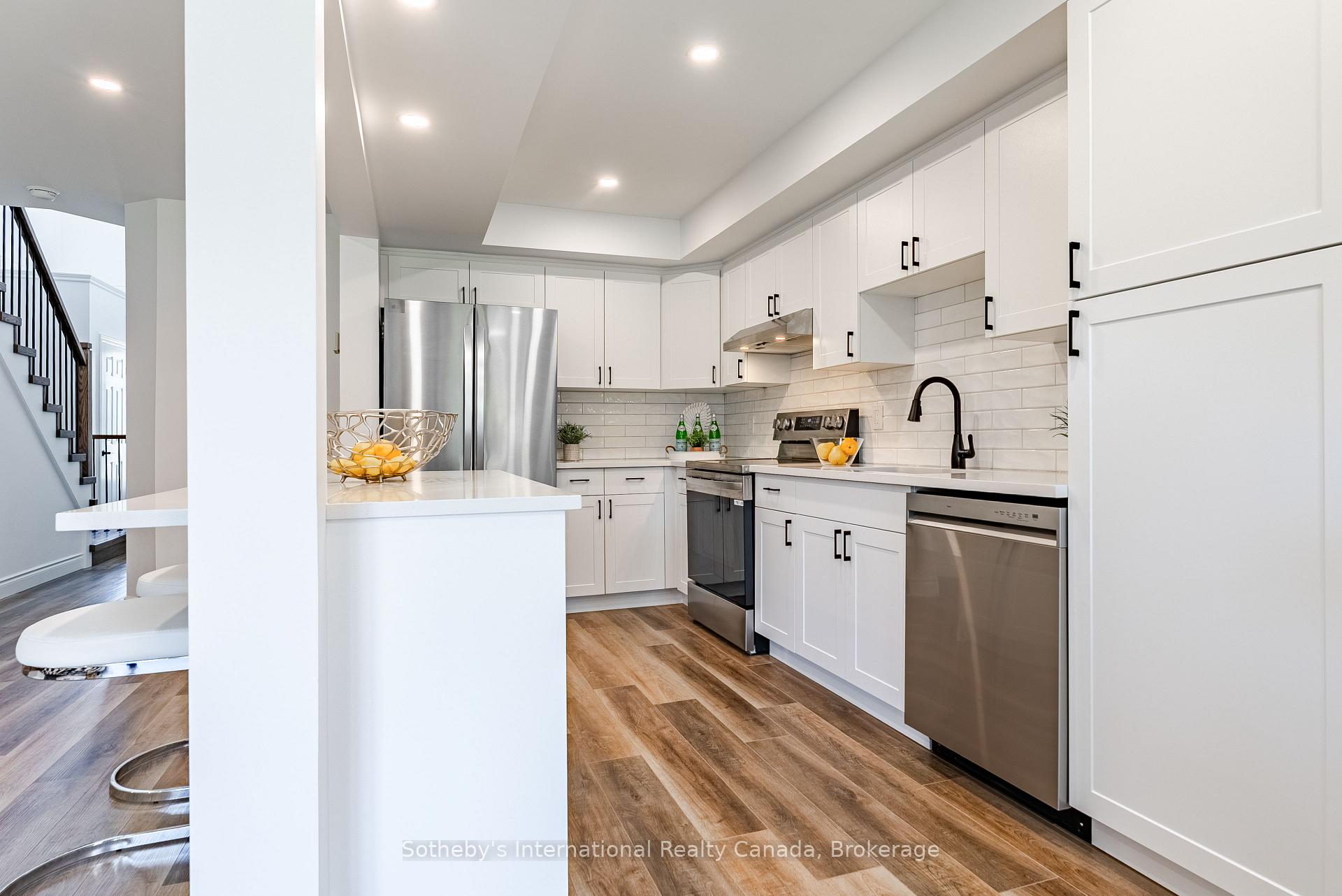 Photo 9 of 501 Southridge Drive, Hamilton, Mountview — HOMEH