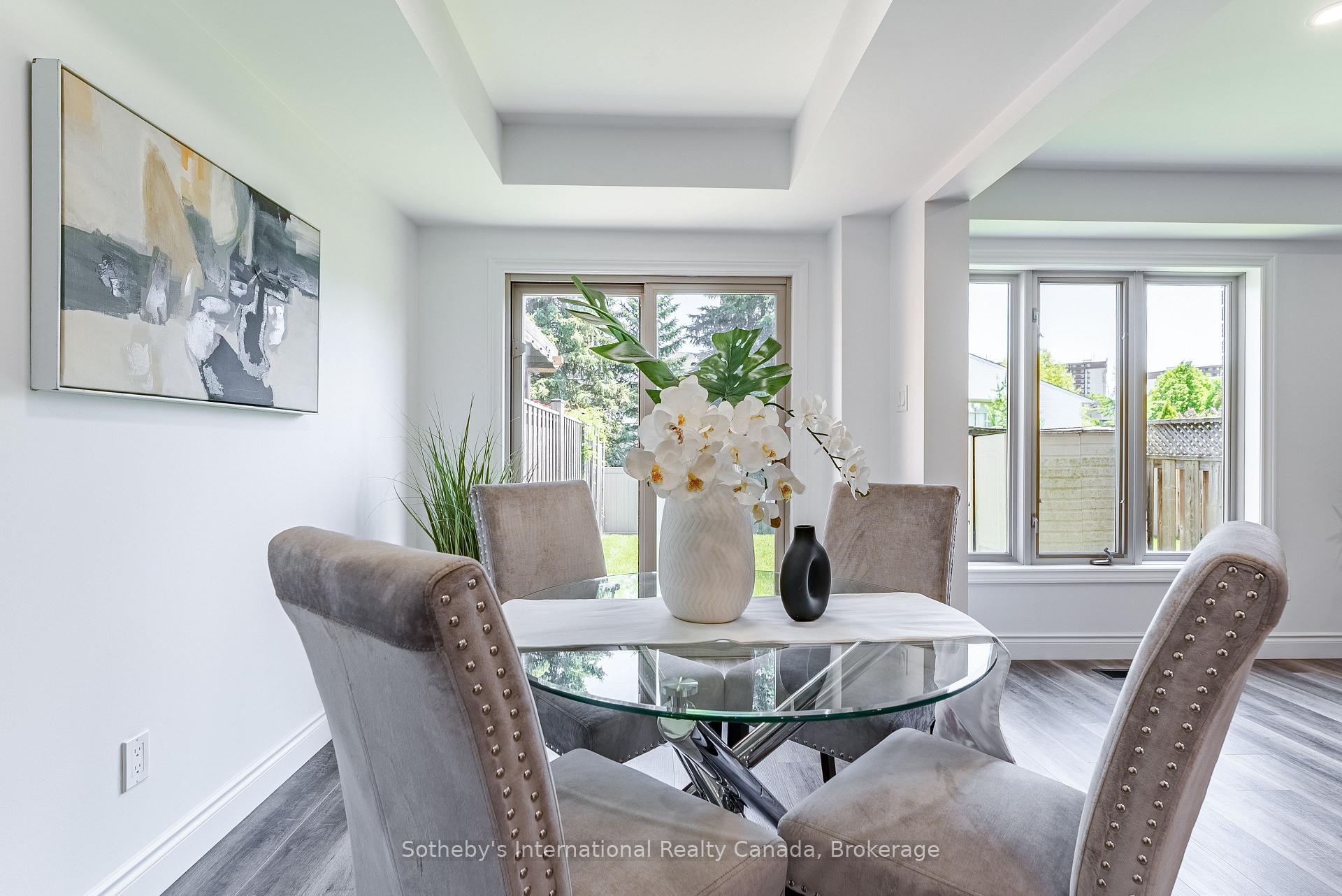 Photo 2 of 501 Southridge Drive, Hamilton, Mountview — HOMEH