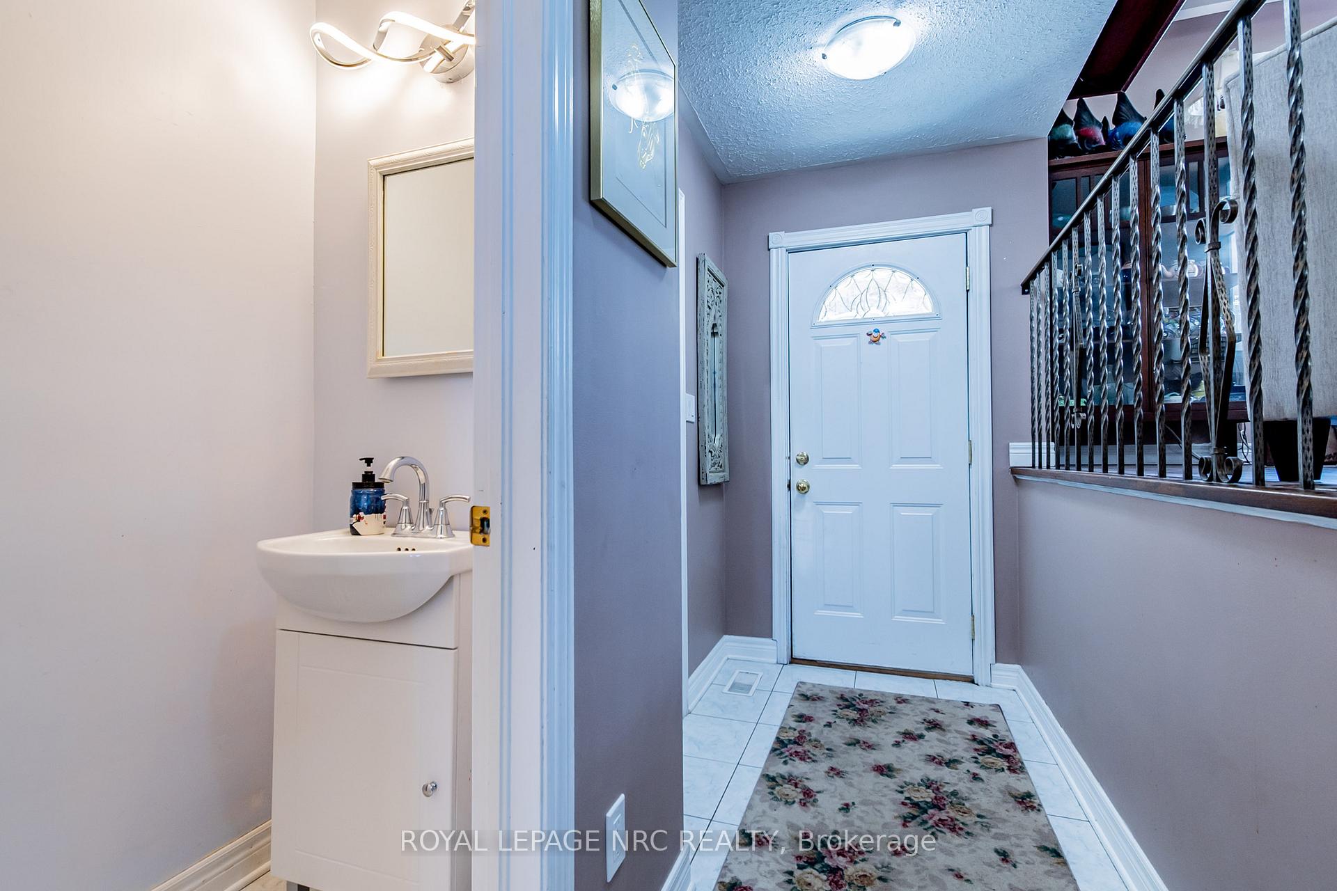 Photo 16 of 44 Harbour Heights Lane, St. Catharines, Lakeport — HOMEH