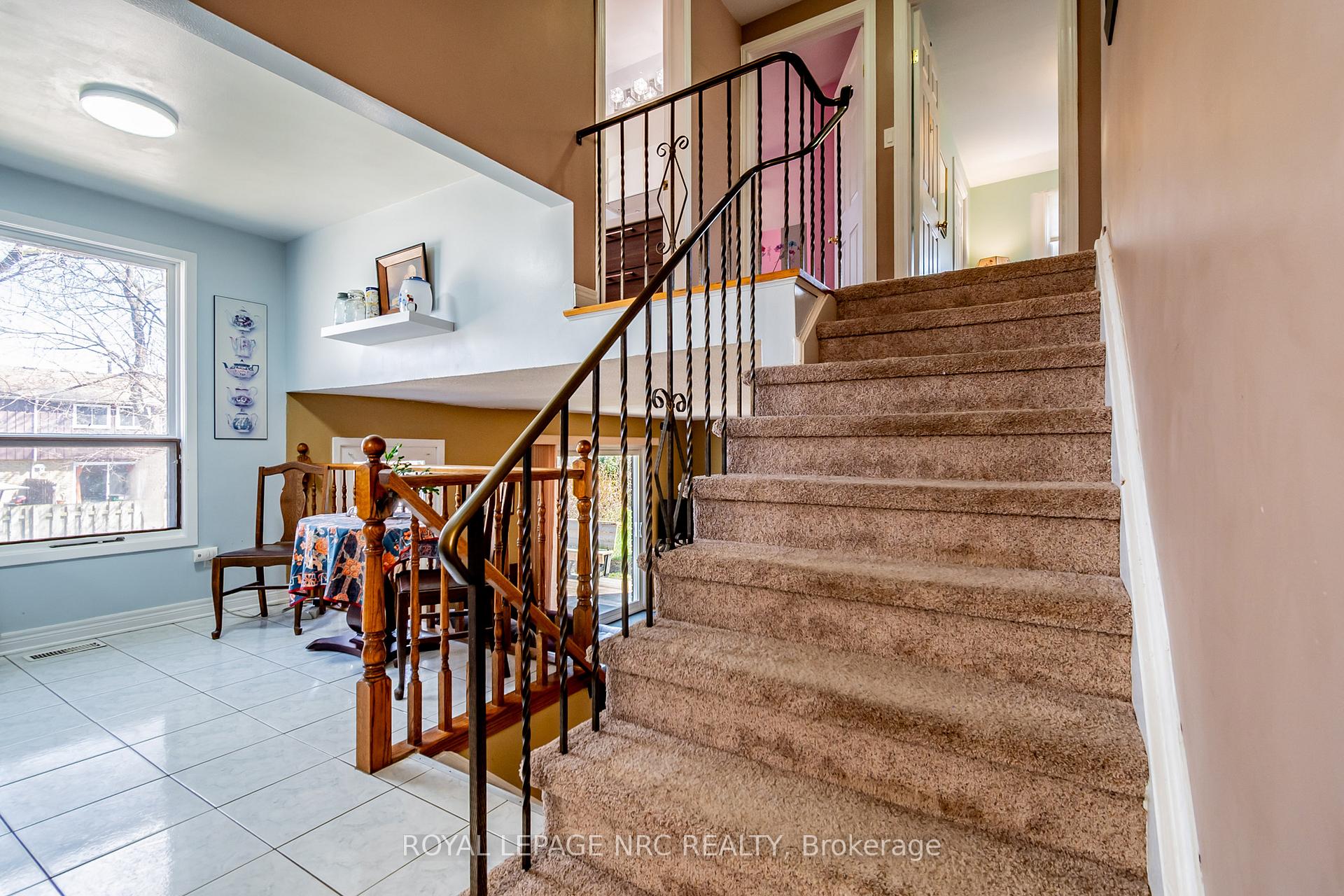 Photo 11 of 44 Harbour Heights Lane, St. Catharines, Lakeport — HOMEH