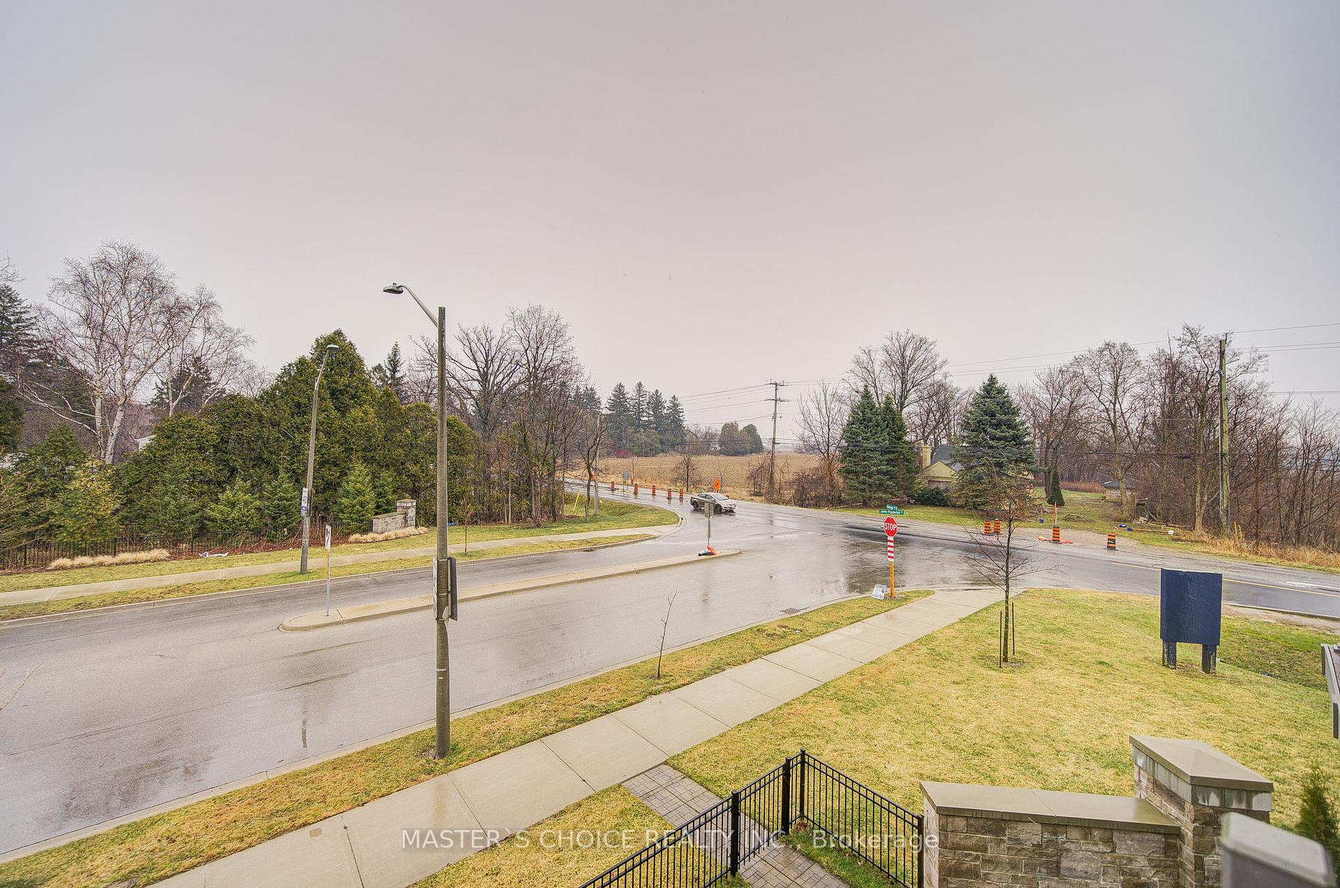 Photo 13 of 9 Andruss Lane, Hamilton, Ancaster — HOMEH