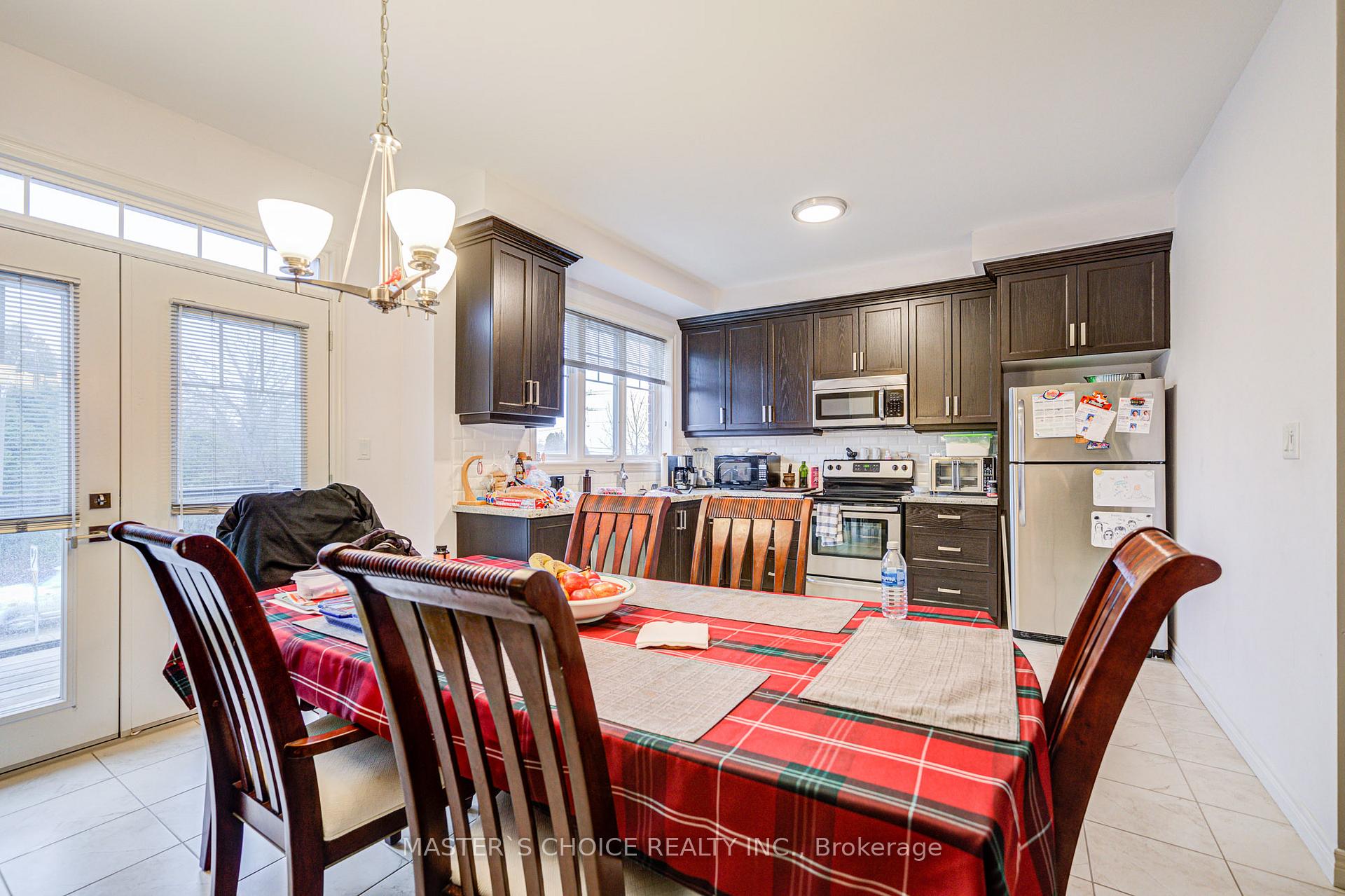 Photo 15 of 9 Andruss Lane, Hamilton, Ancaster — HOMEH