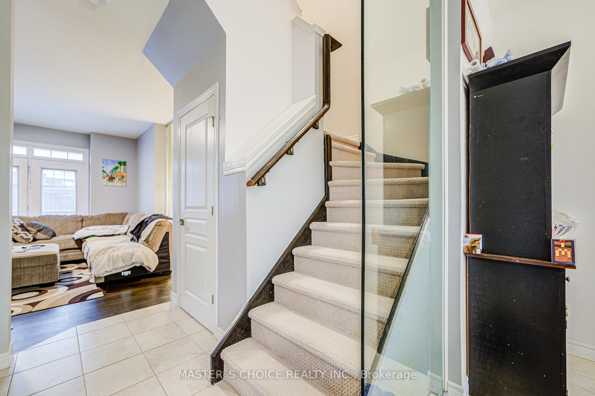 Photo 35 of 9 Andruss Lane, Hamilton, Ancaster — HOMEH