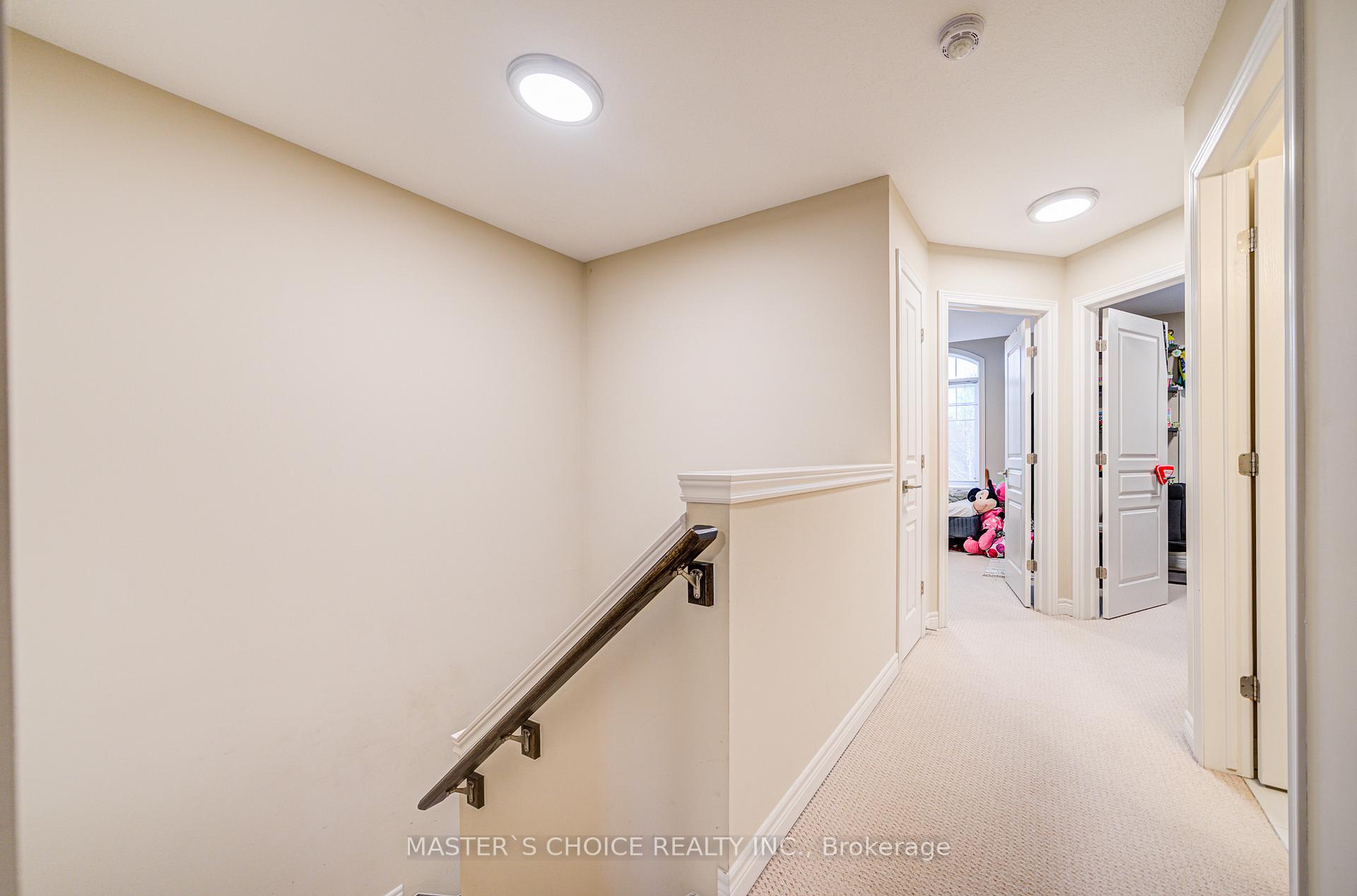 Photo 28 of 9 Andruss Lane, Hamilton, Ancaster — HOMEH