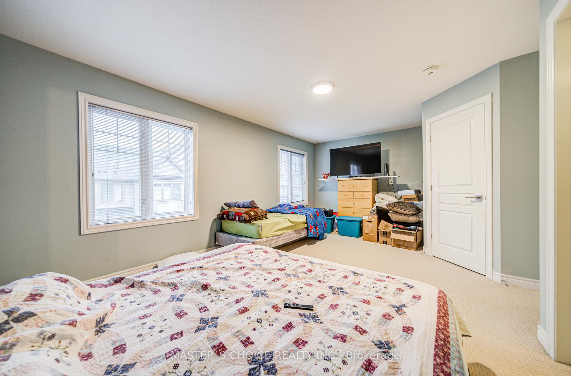 Photo 24 of 9 Andruss Lane, Hamilton, Ancaster — HOMEH