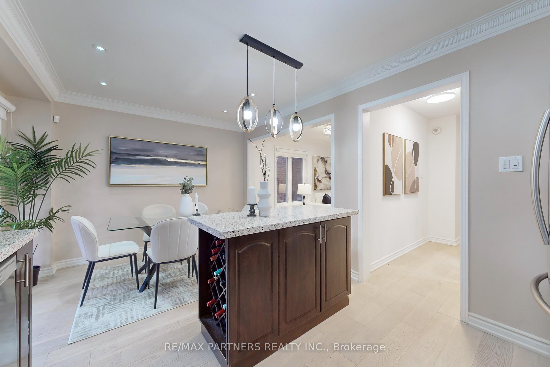 Photo 19 of 16 Tara Crescent, Markham, Cedarwood — HOMEH
