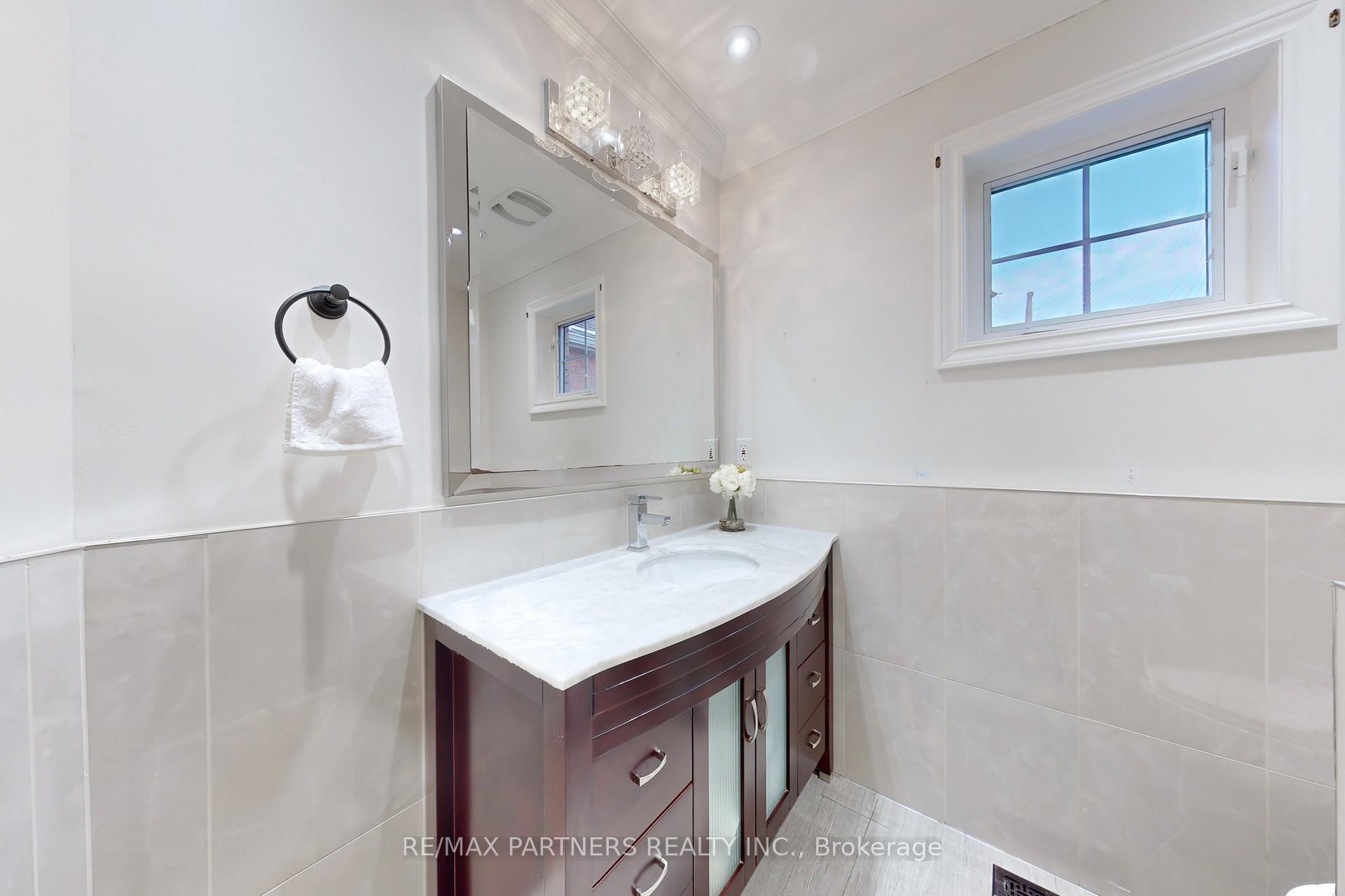 Photo 26 of 16 Tara Crescent, Markham, Cedarwood — HOMEH