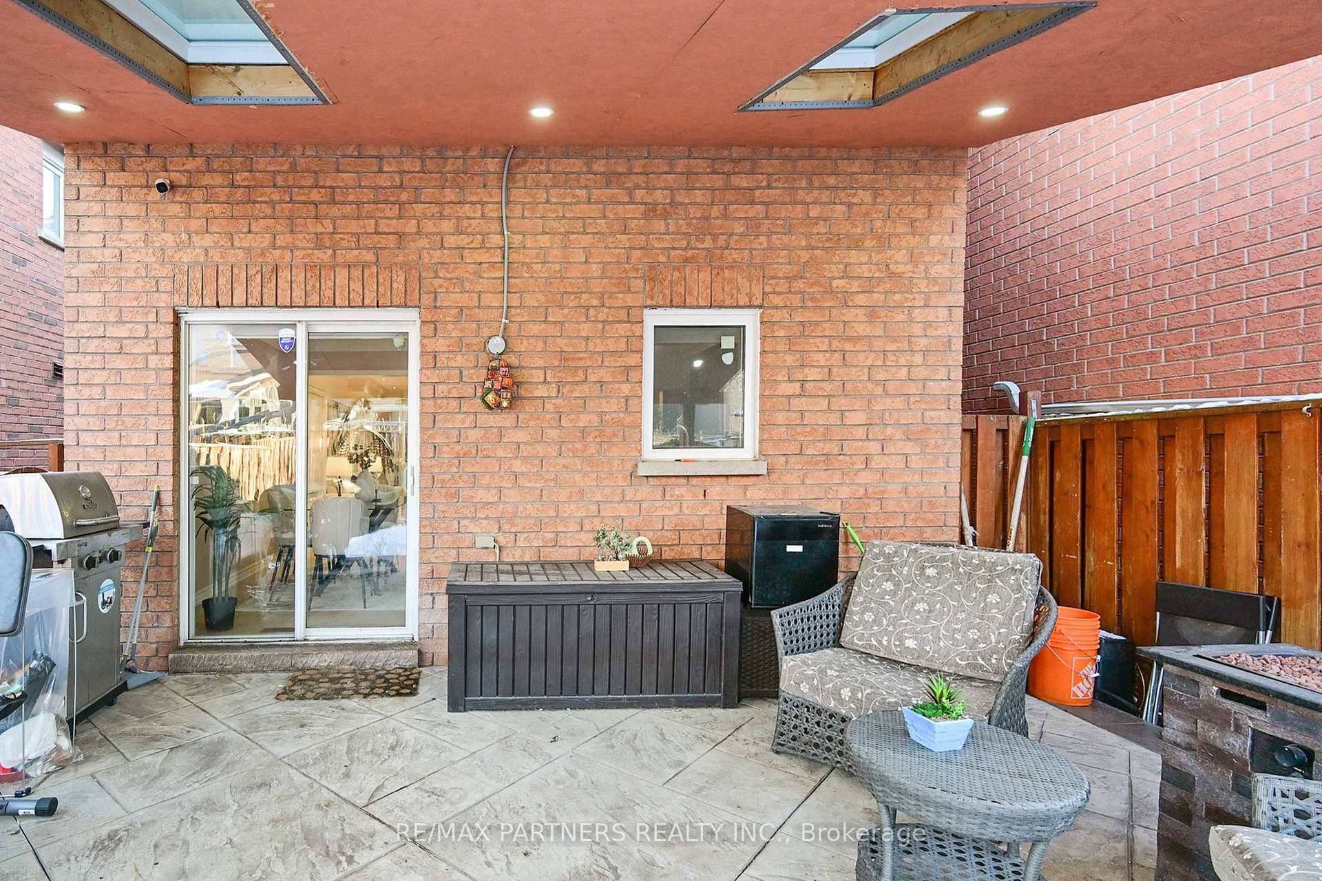 Photo 37 of 16 Tara Crescent, Markham, Cedarwood — HOMEH