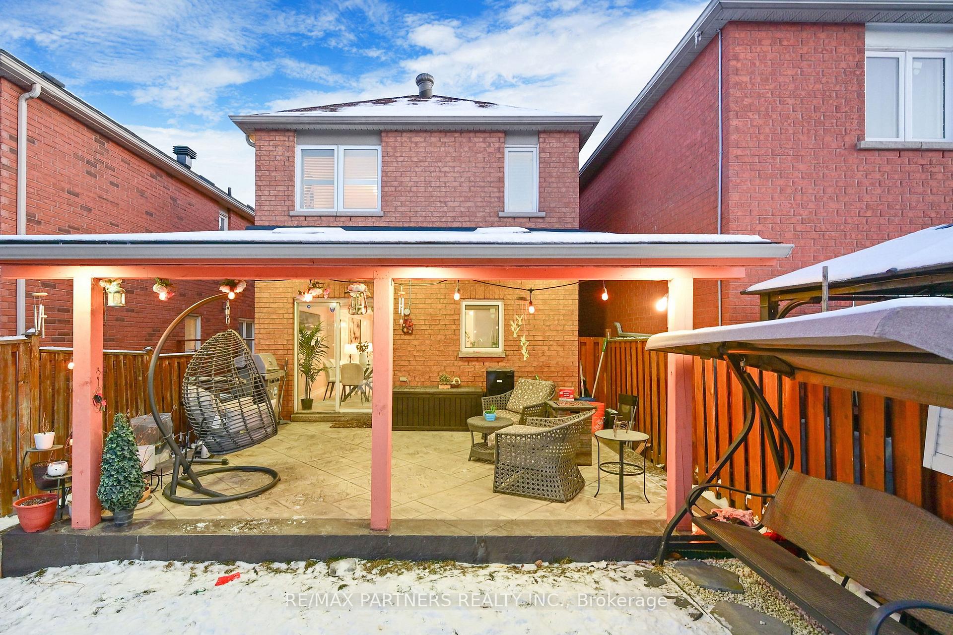Photo 38 of 16 Tara Crescent, Markham, Cedarwood — HOMEH