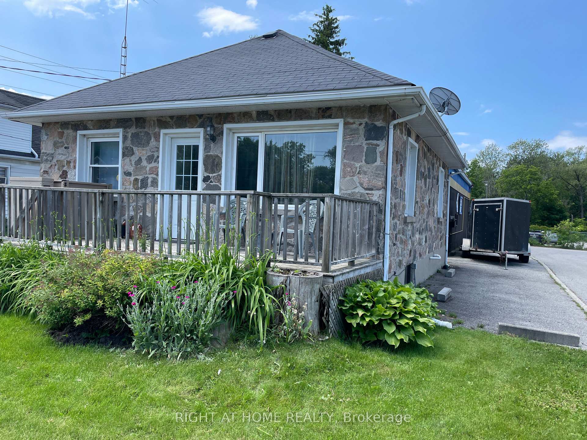 Photo 1 of 170 Main Street N, Uxbridge — HOMEH