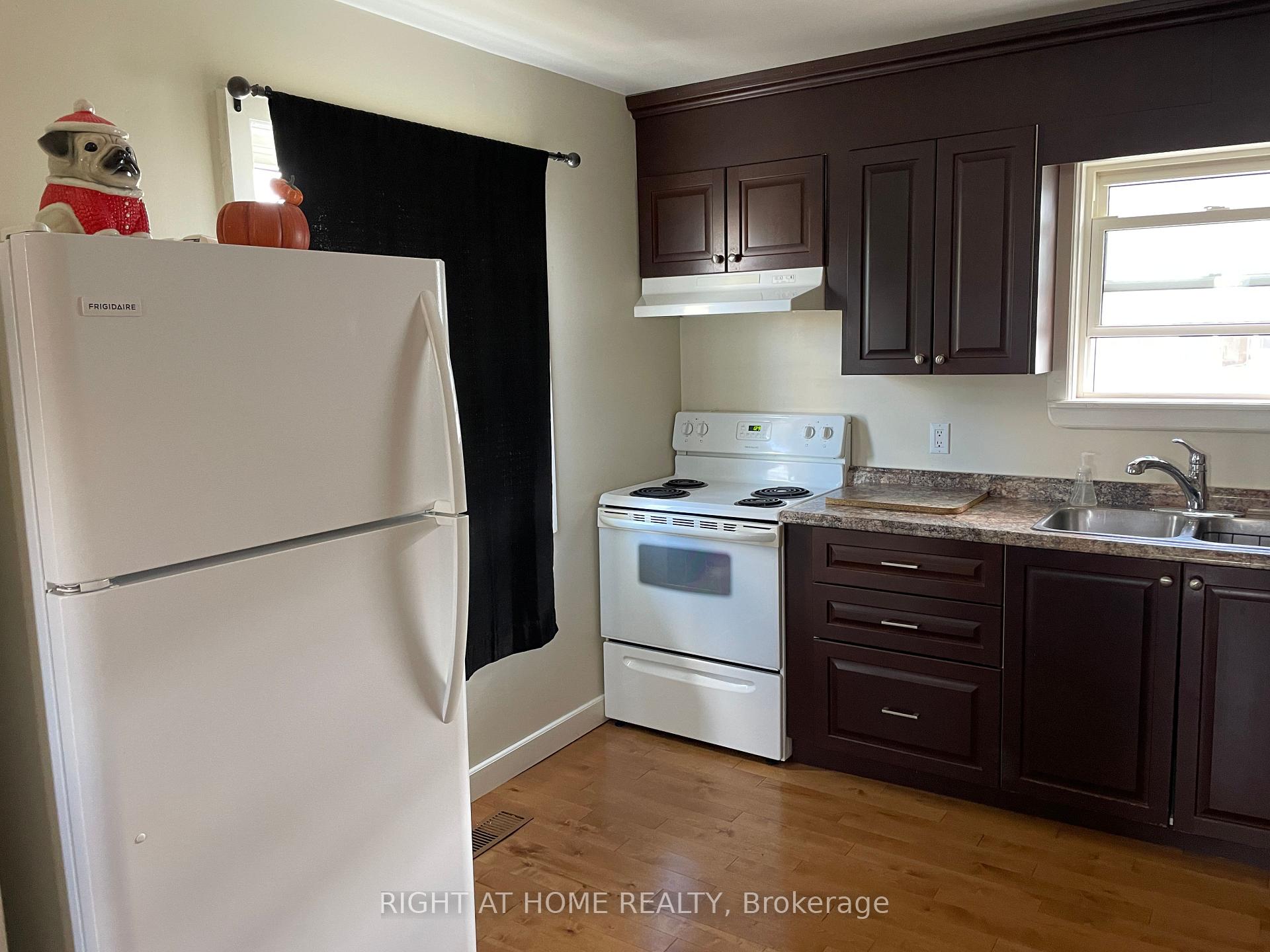 Photo 7 of 170 Main Street N, Uxbridge — HOMEH