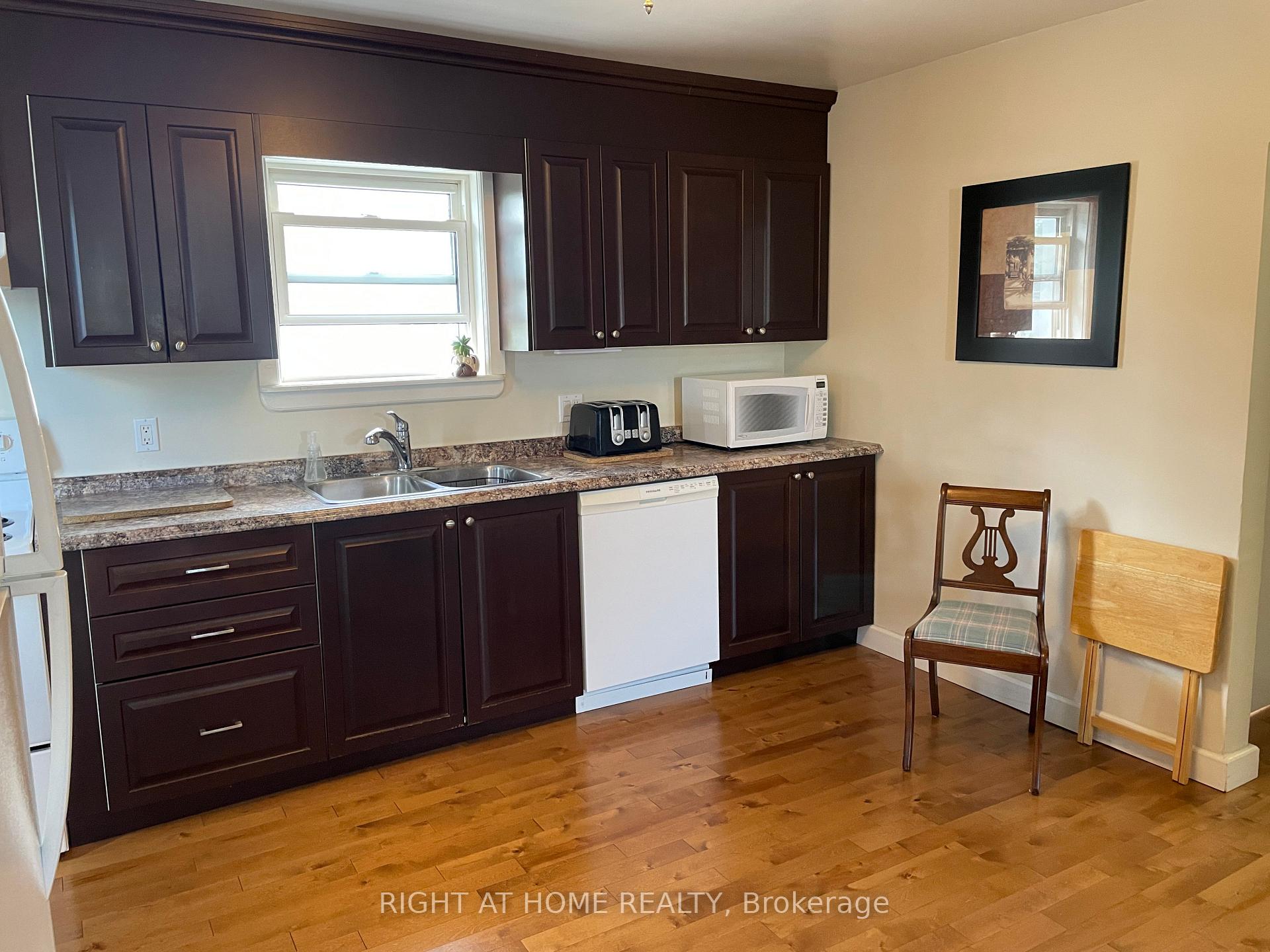 Photo 32 of 170 Main Street N, Uxbridge — HOMEH