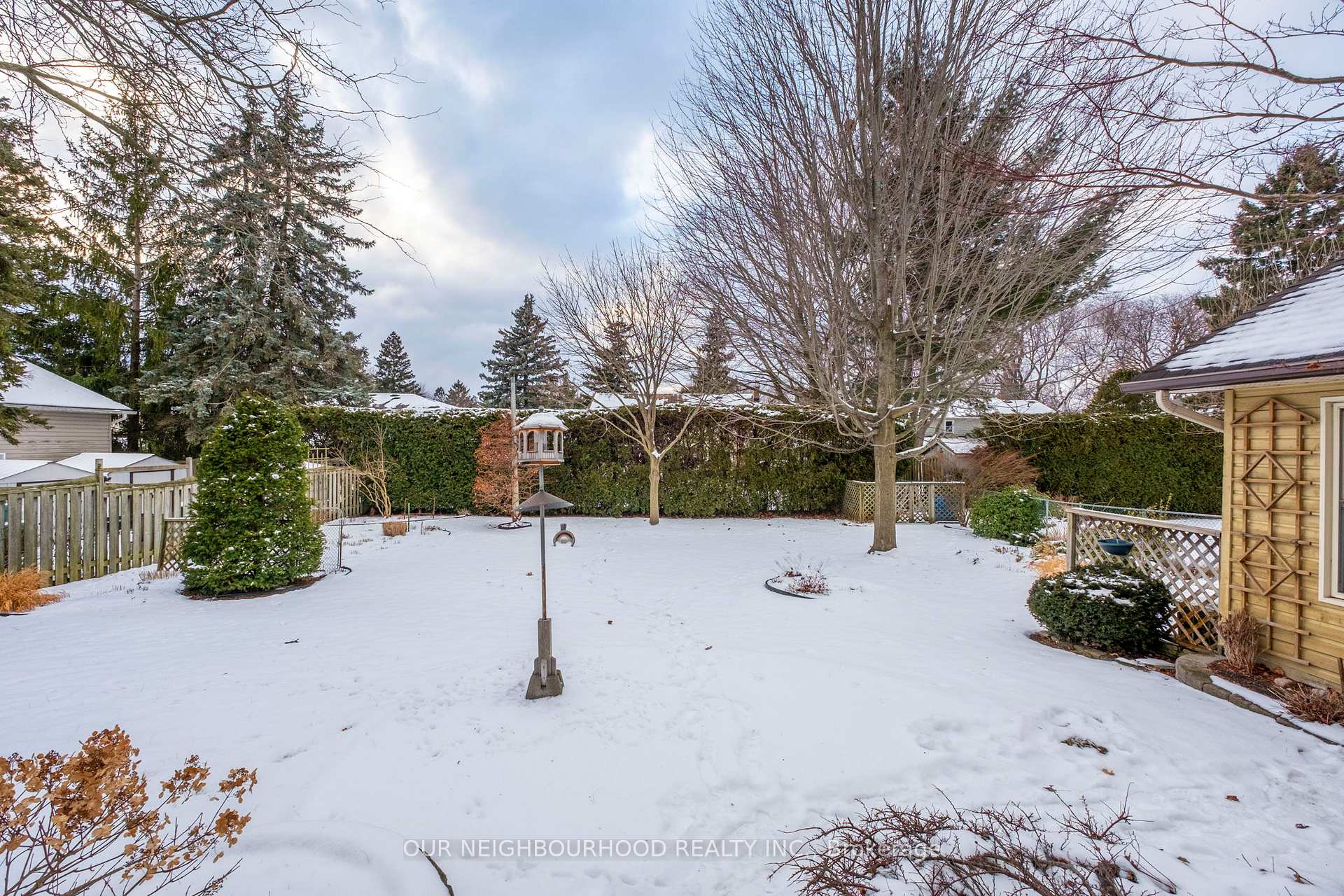 Photo 9 of 210 Lee Avenue, Whitby, Lynde Creek — HOMEH