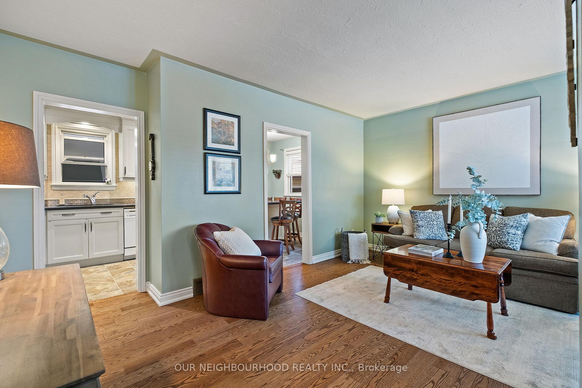 Photo 6 of 210 Lee Avenue, Whitby, Lynde Creek — HOMEH