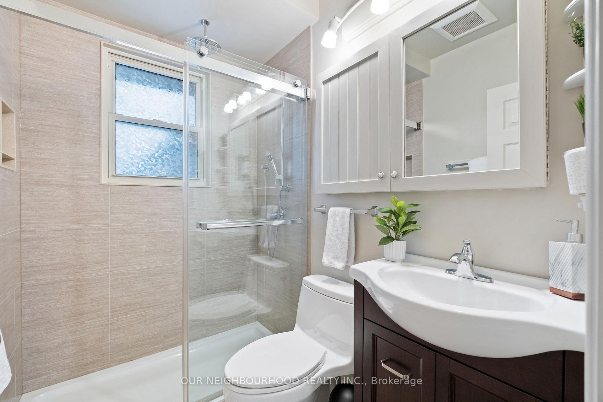 Photo 20 of 210 Lee Avenue, Whitby, Lynde Creek — HOMEH