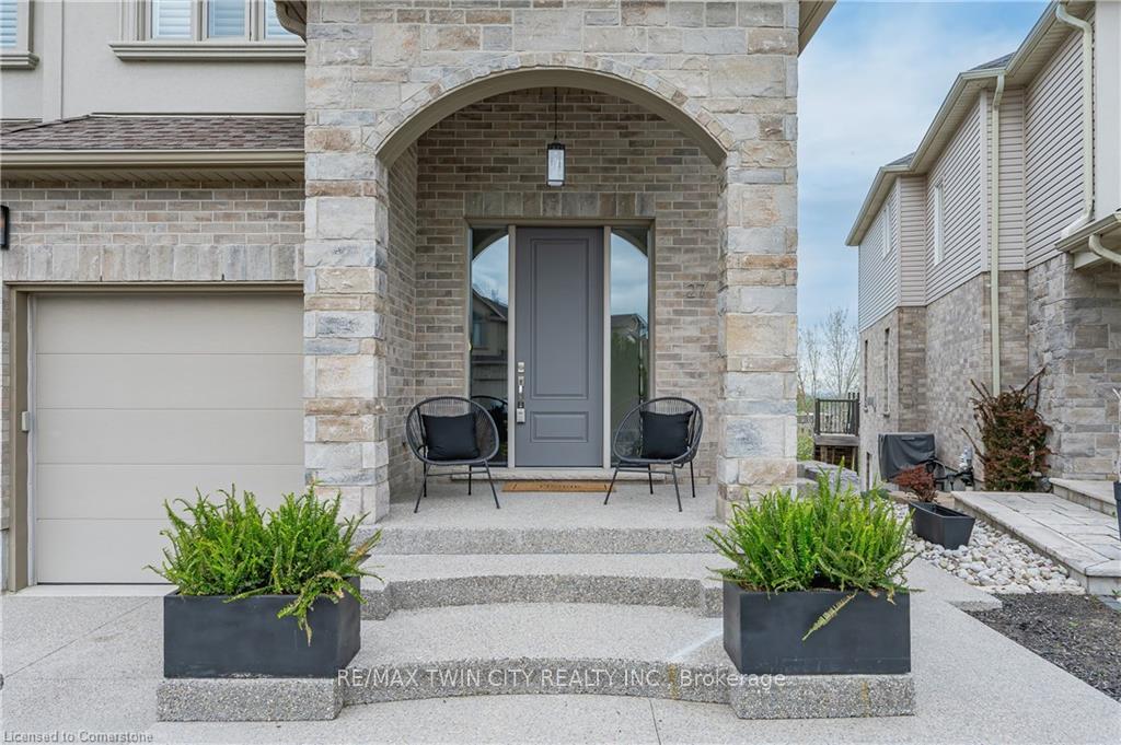 Photo 4 of 27 McWilliams Court, Cambridge — HOMEH