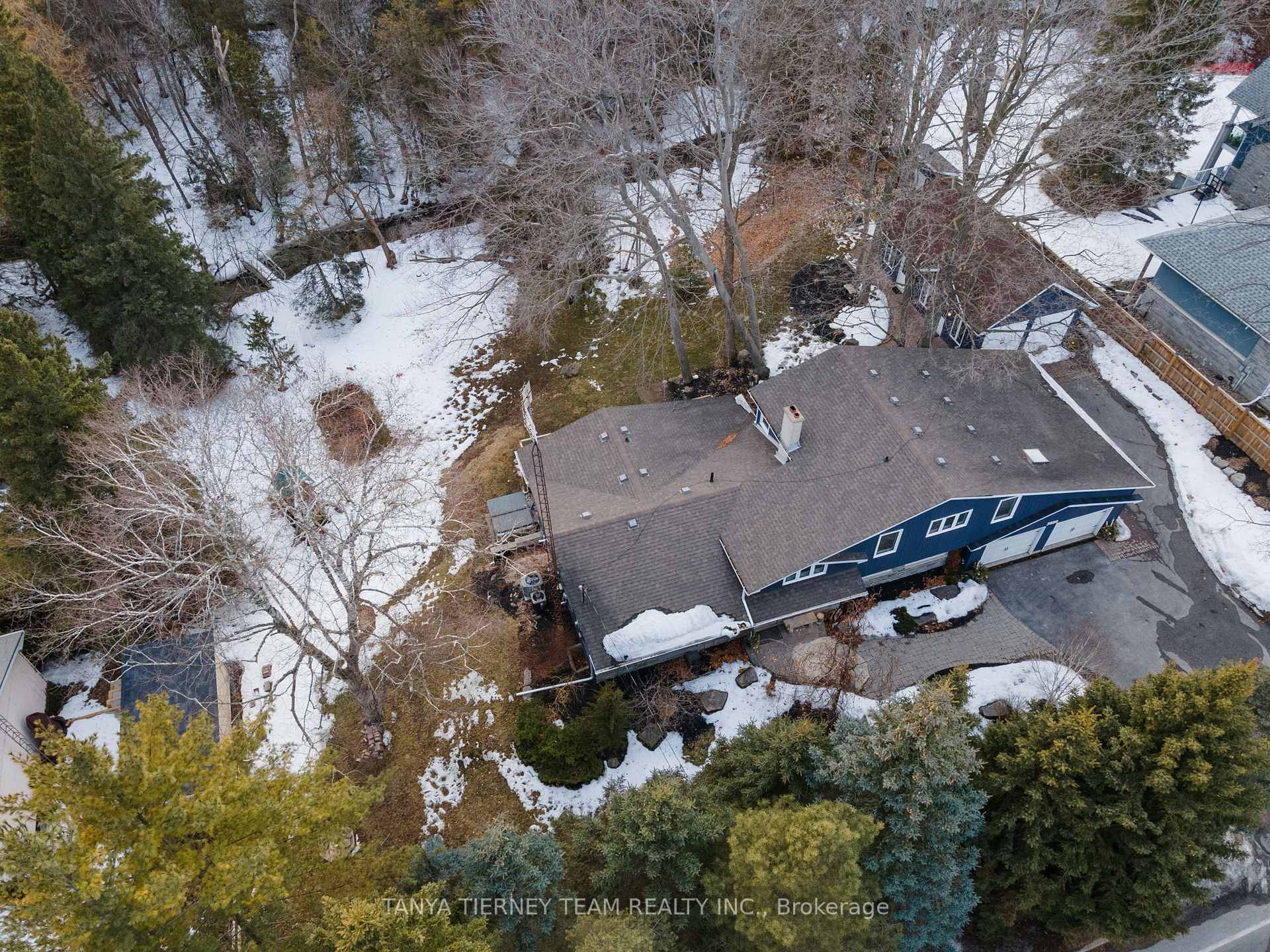 Photo 14 of 3680 Anderson Street, Whitby, Pringle Creek — HOMEH