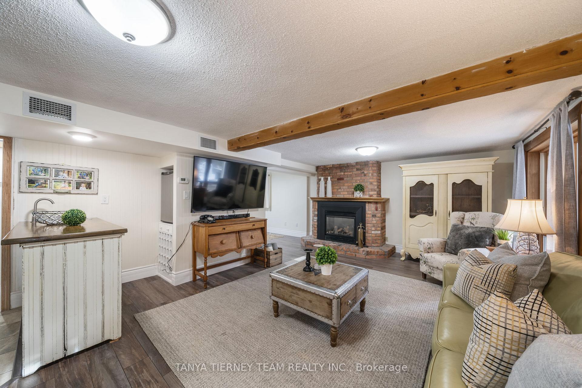 Photo 29 of 3680 Anderson Street, Whitby, Pringle Creek — HOMEH