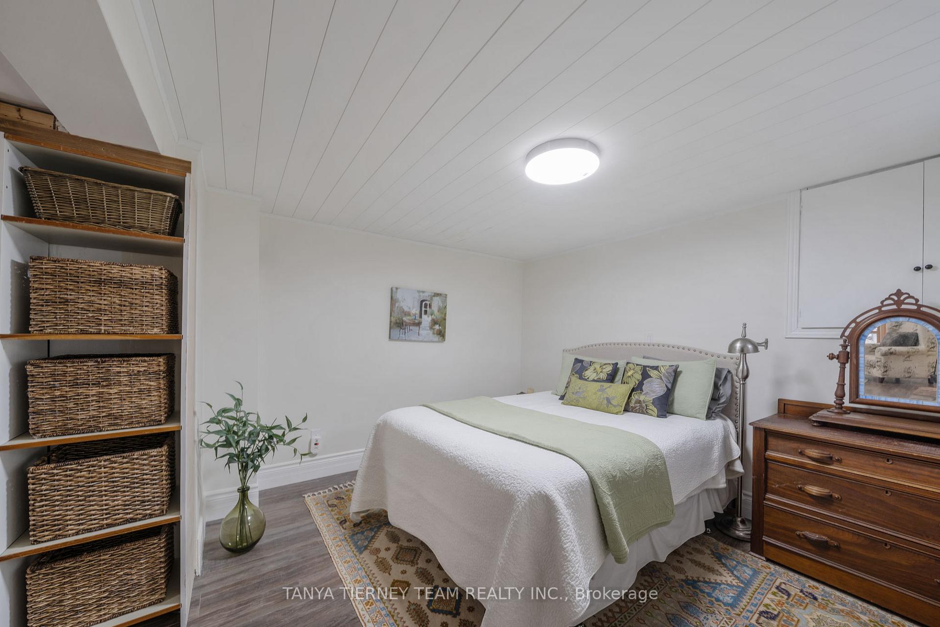 Photo 33 of 3680 Anderson Street, Whitby, Pringle Creek — HOMEH