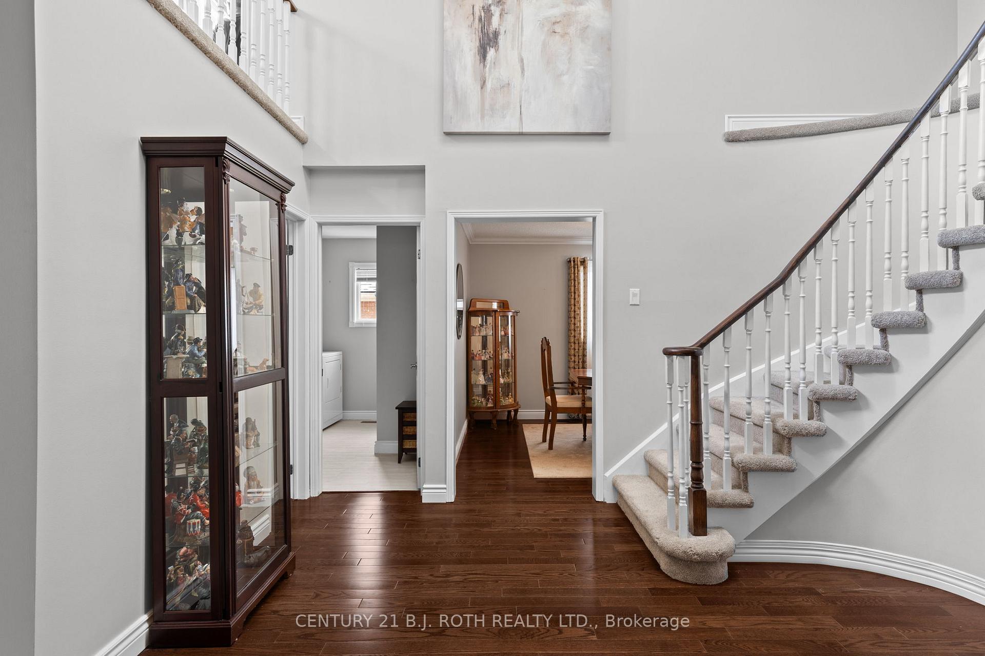 Photo 15 of 18 Irwin Drive, Barrie, Northwest — HOMEH