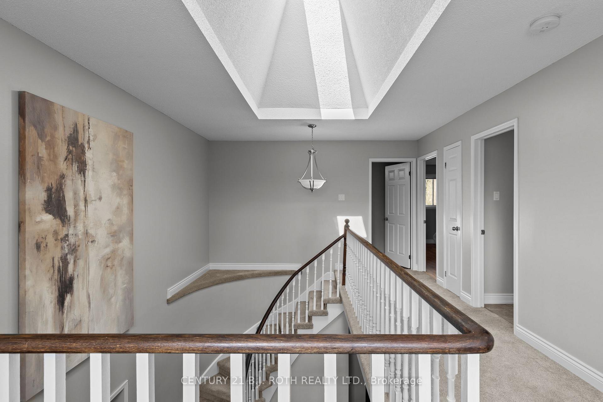 Photo 24 of 18 Irwin Drive, Barrie, Northwest — HOMEH