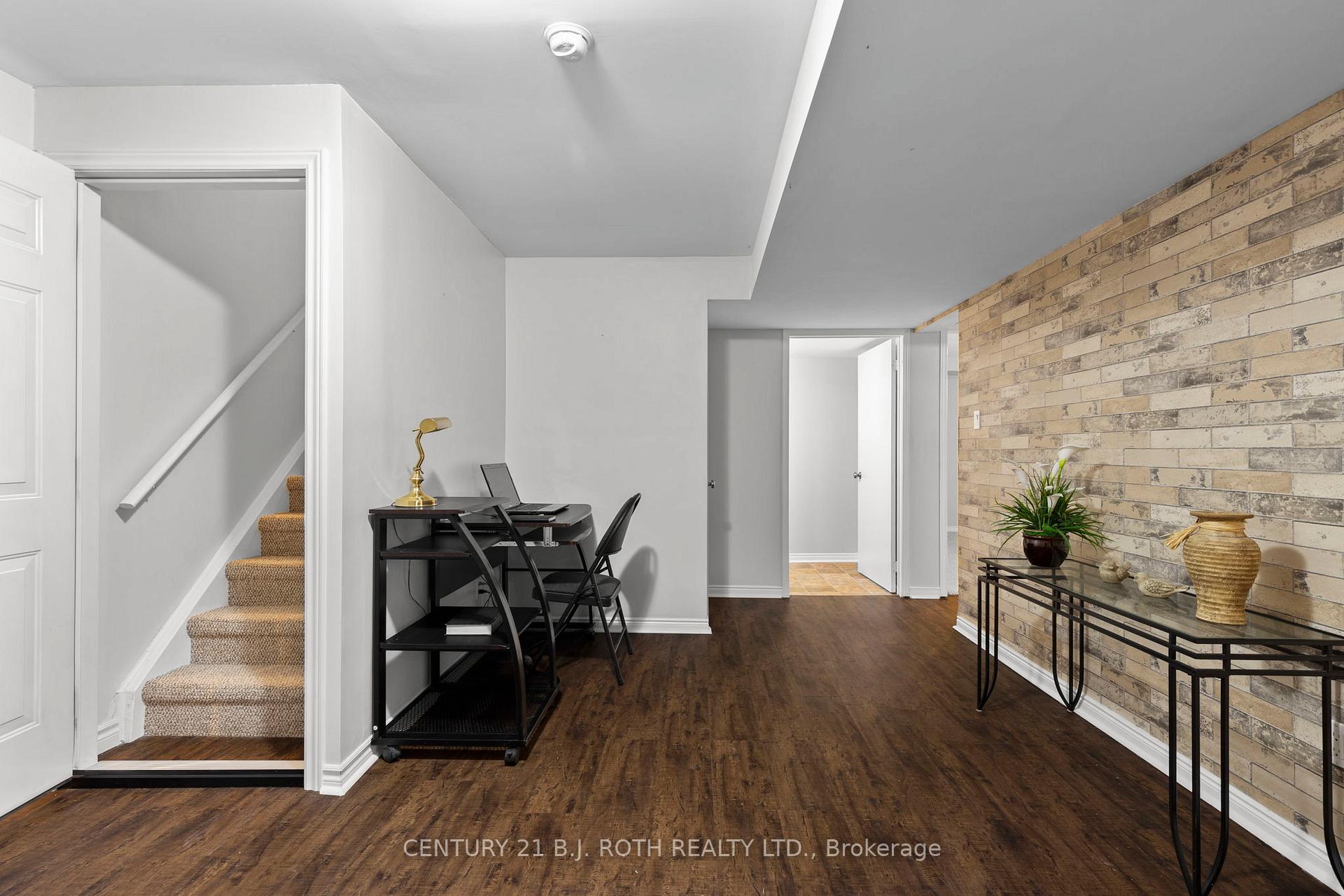 Photo 26 of 18 Irwin Drive, Barrie, Northwest — HOMEH