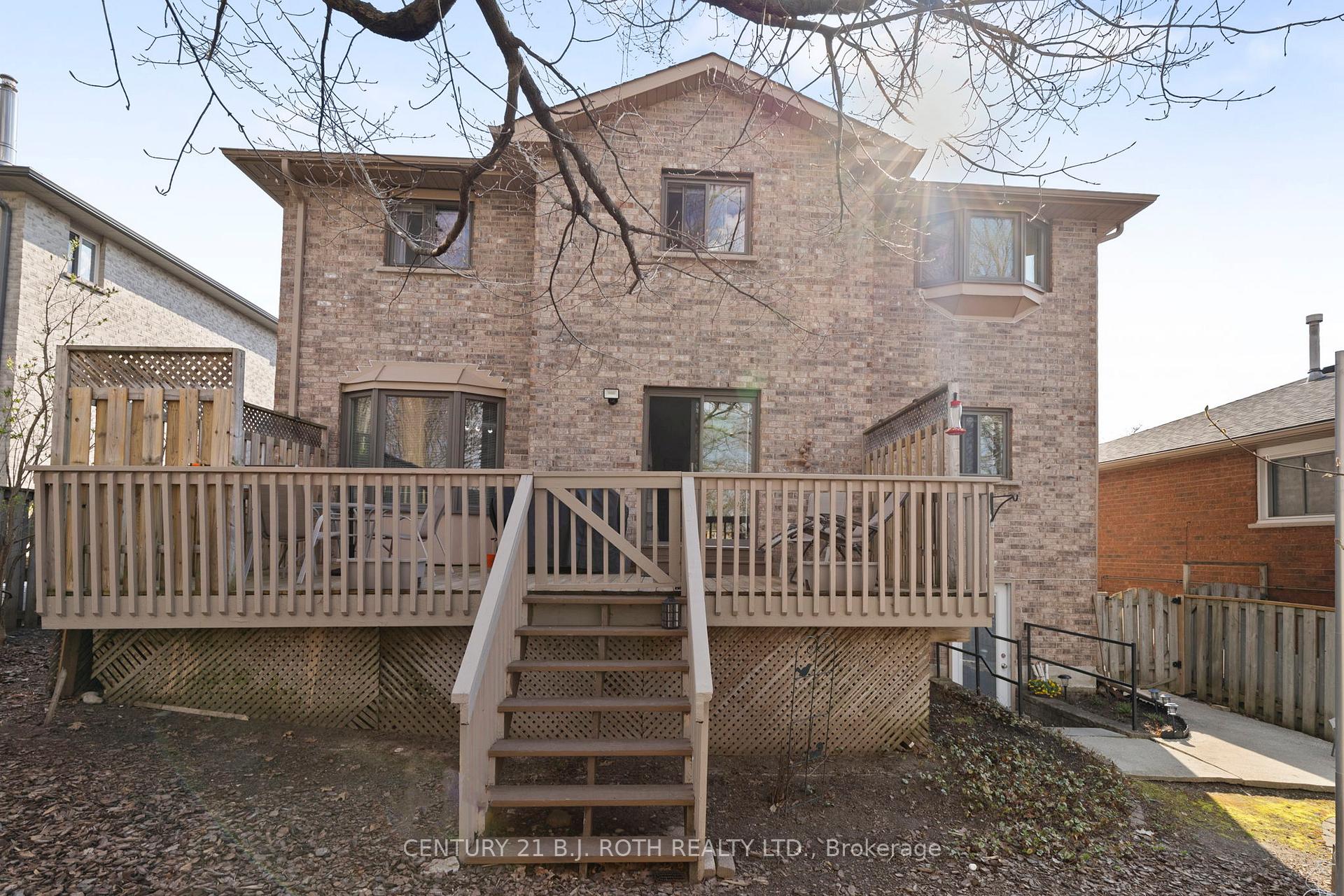 Photo 41 of 18 Irwin Drive, Barrie, Northwest — HOMEH