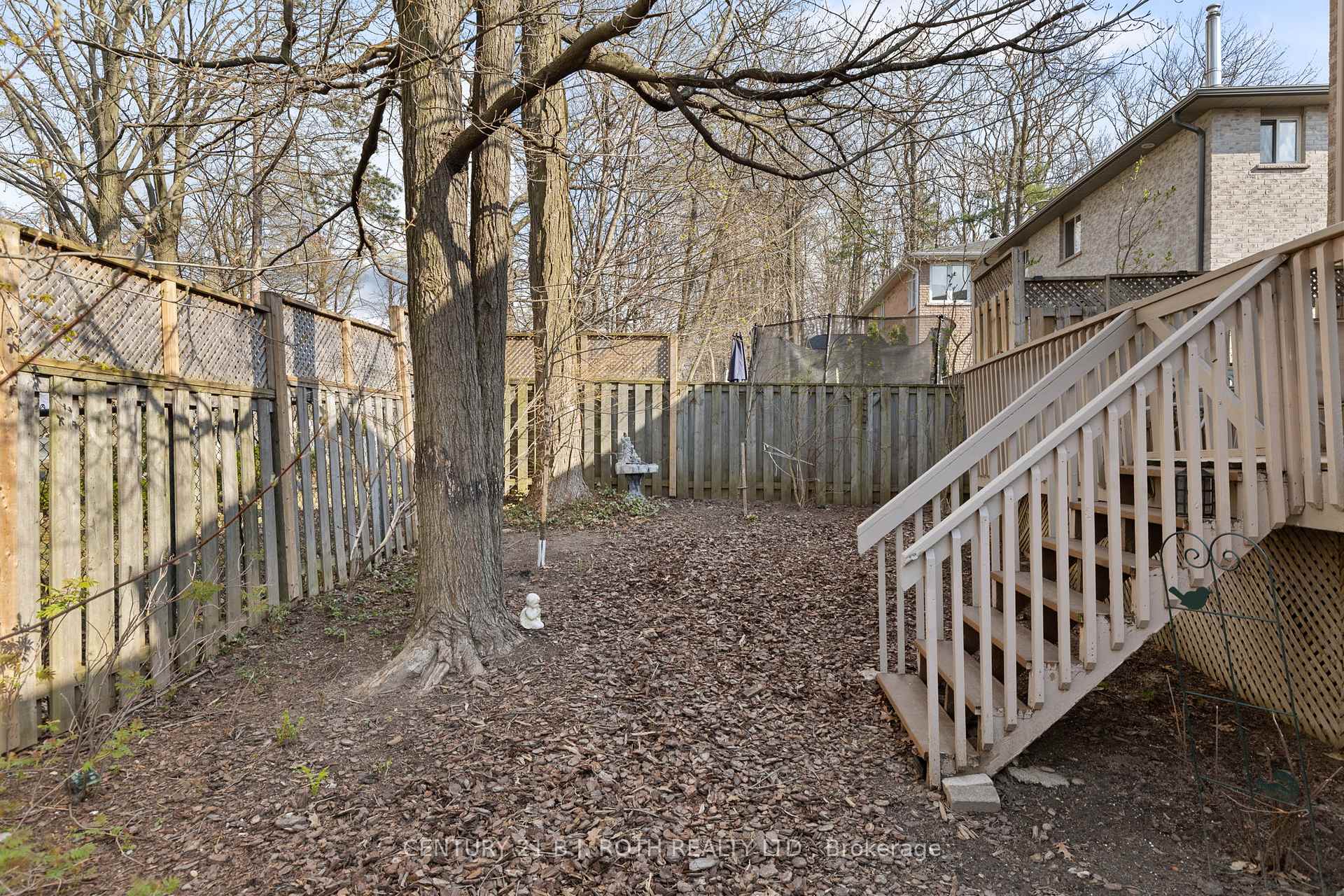 Photo 33 of 18 Irwin Drive, Barrie, Northwest — HOMEH