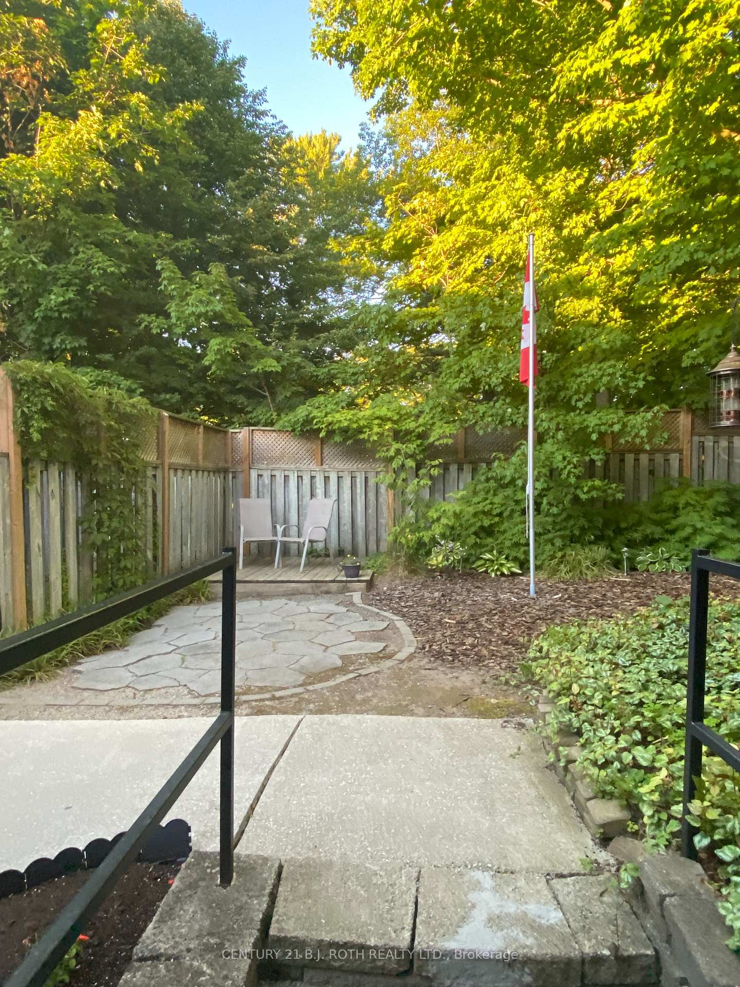 Photo 46 of 18 Irwin Drive, Barrie, Northwest — HOMEH