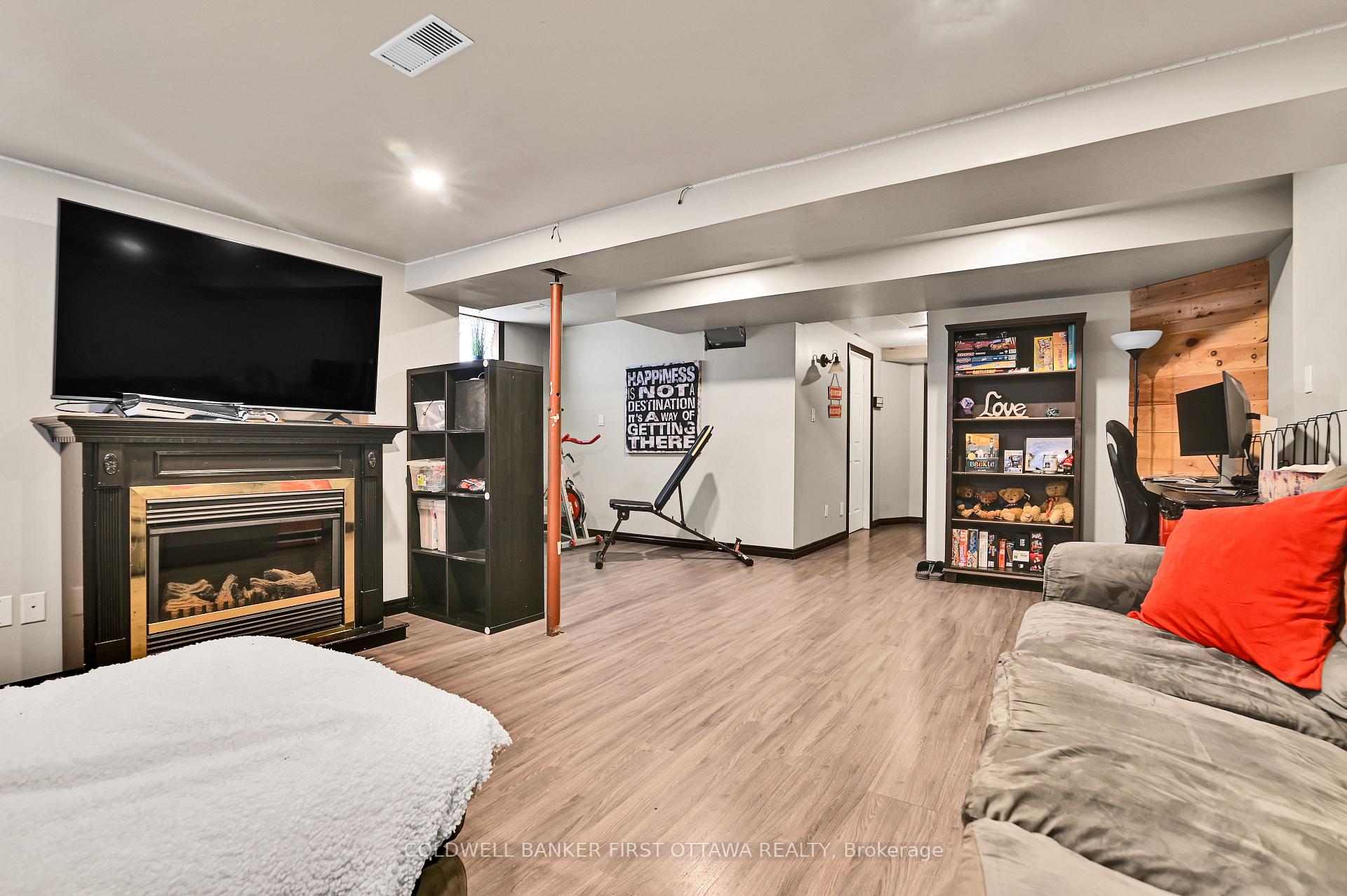 Photo 20 of 109 Whalings Circle, Ottawa, Stittsville (Central) — HOMEH