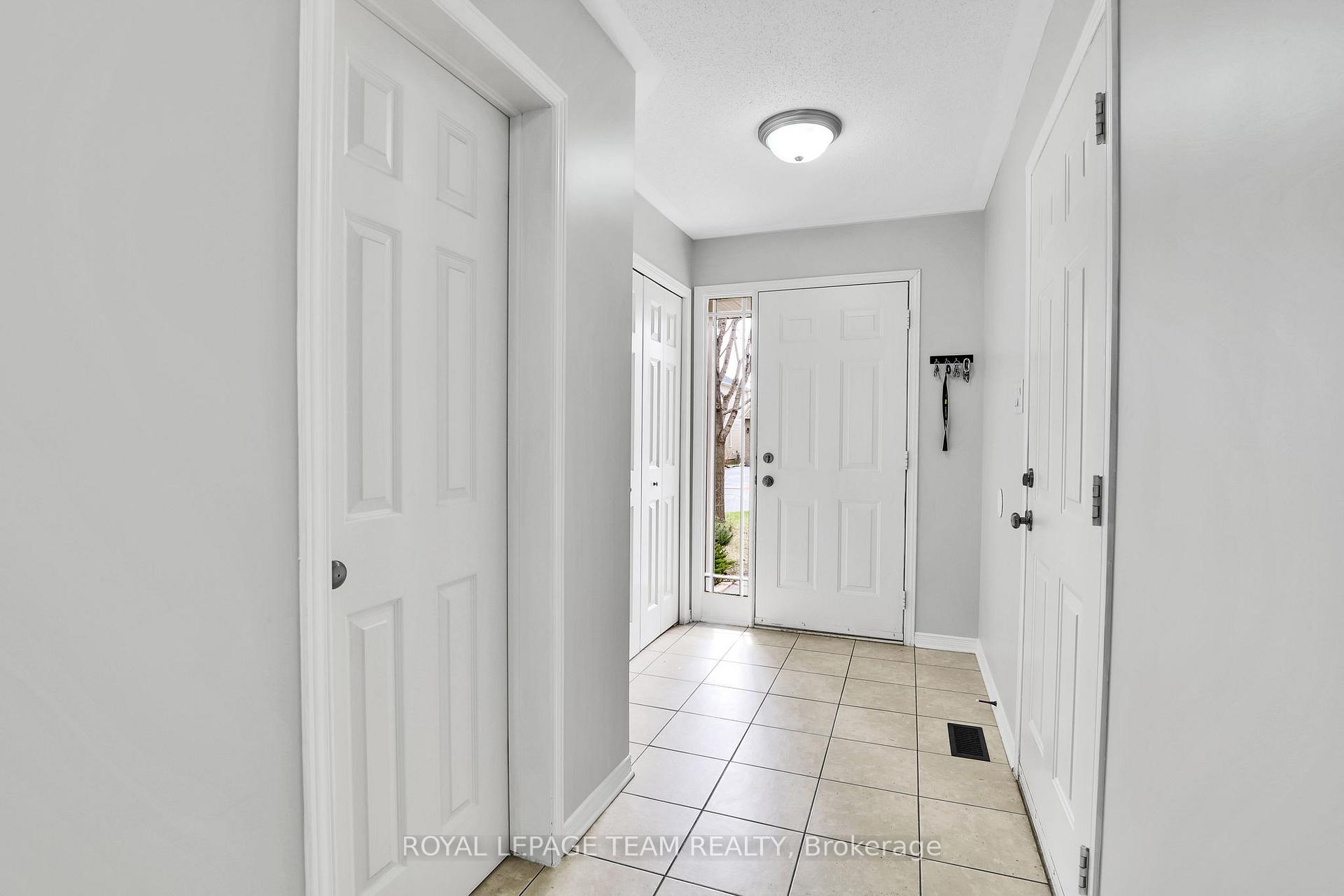 Photo 2 of 25 Abaca Way, Ottawa, Stittsville (North) — HOMEH