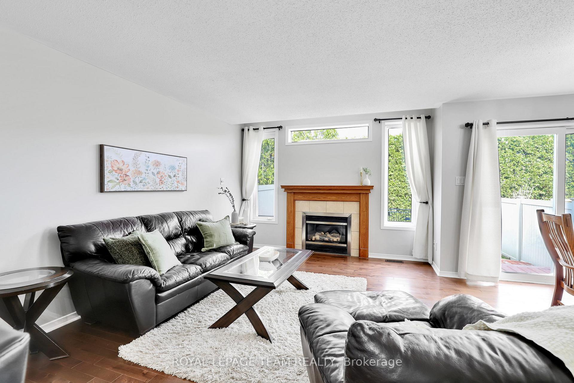 Photo 3 of 25 Abaca Way, Ottawa, Stittsville (North) — HOMEH