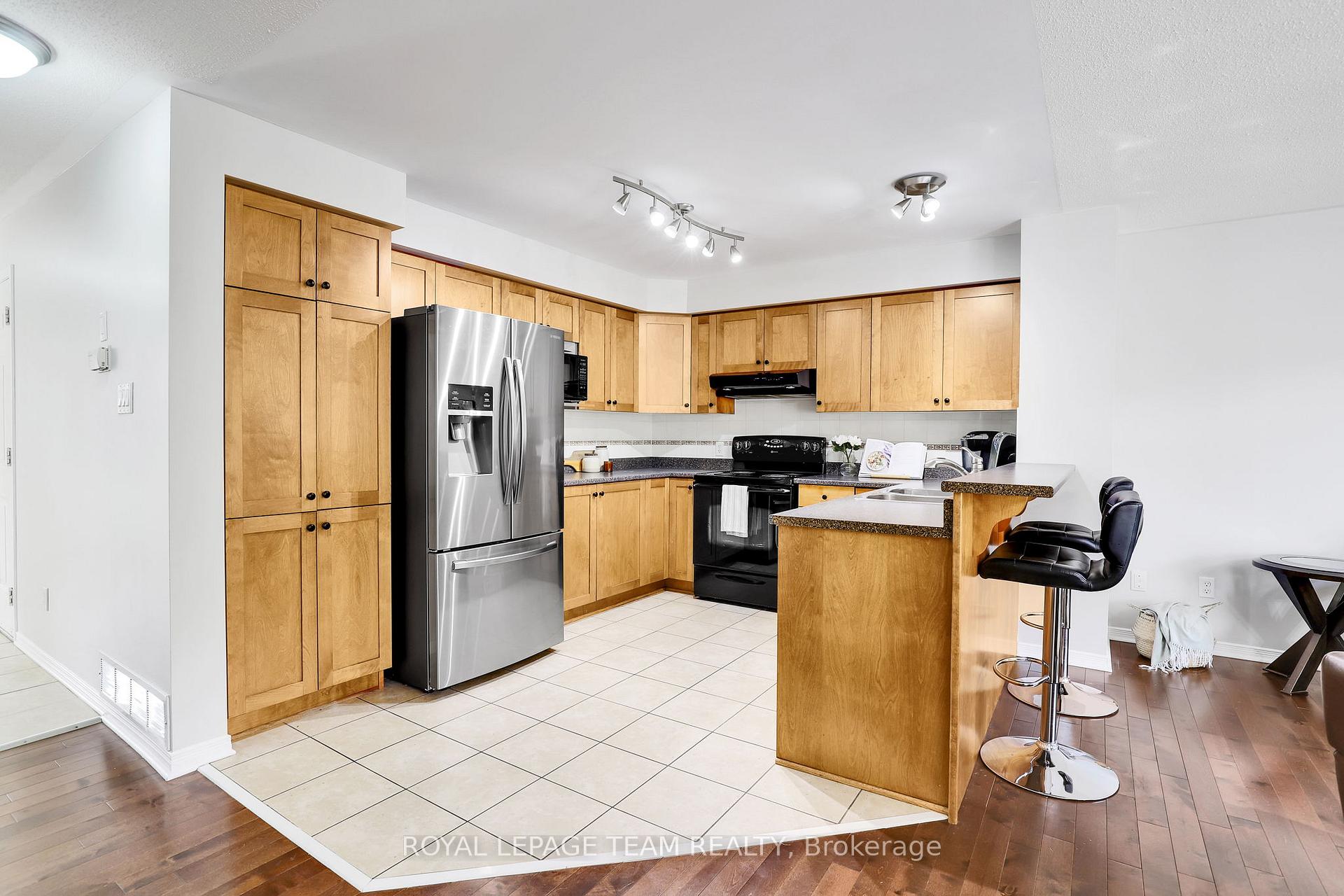 Photo 10 of 25 Abaca Way, Ottawa, Stittsville (North) — HOMEH