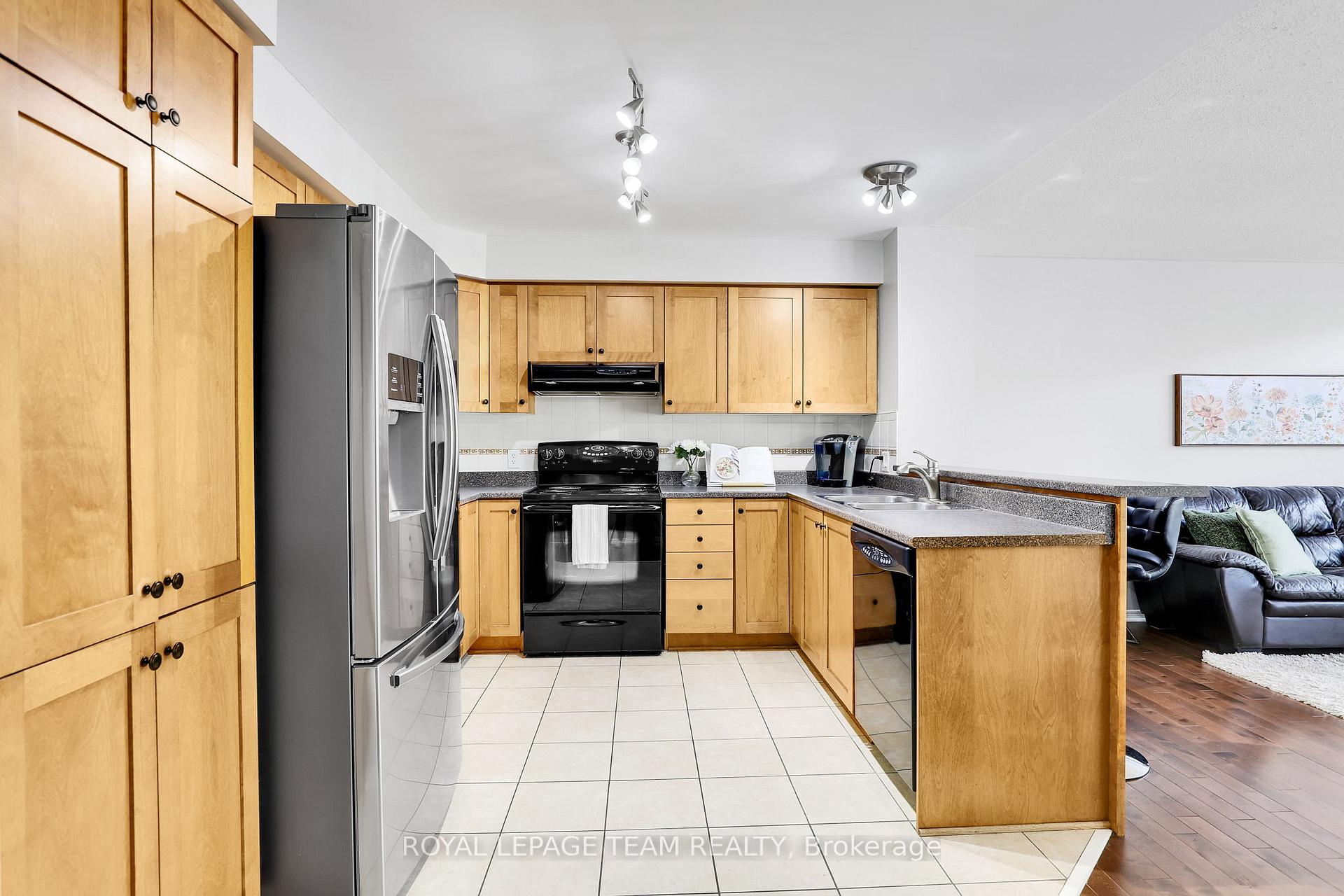 Photo 7 of 25 Abaca Way, Ottawa, Stittsville (North) — HOMEH