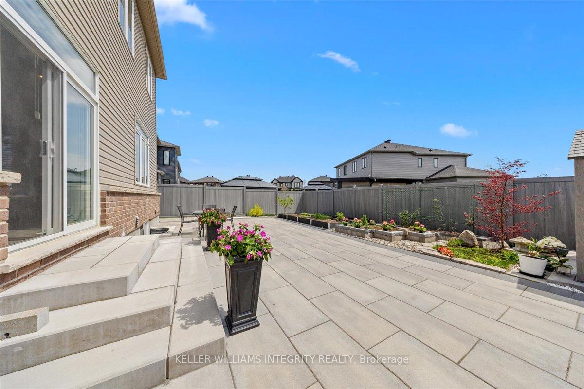 Photo 39 of 69 Ascari Road, Ottawa, Mahogany Community — HOMEH