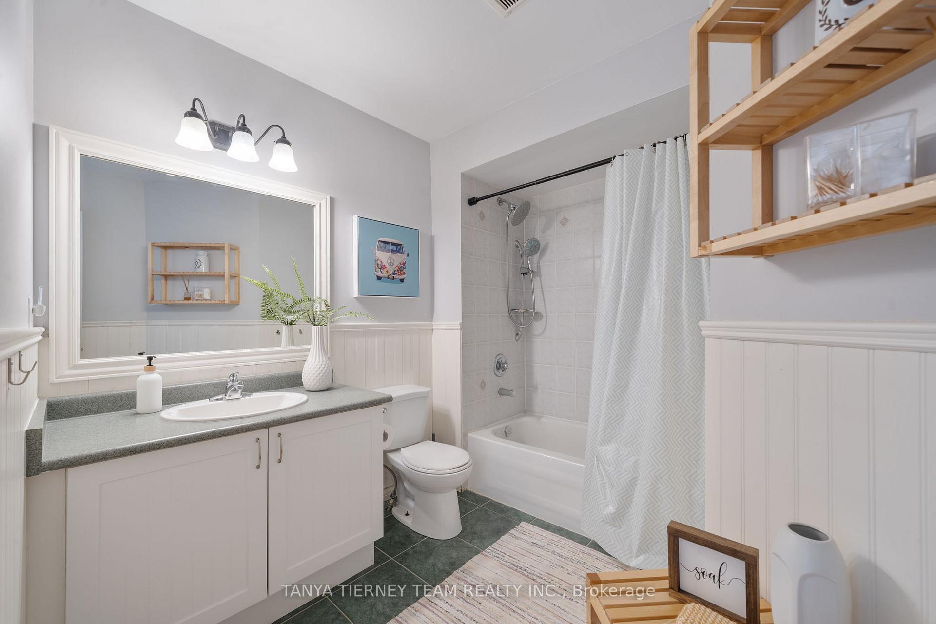 Photo 30 of 45 Eastgate Circle, Whitby, Brooklin — HOMEH