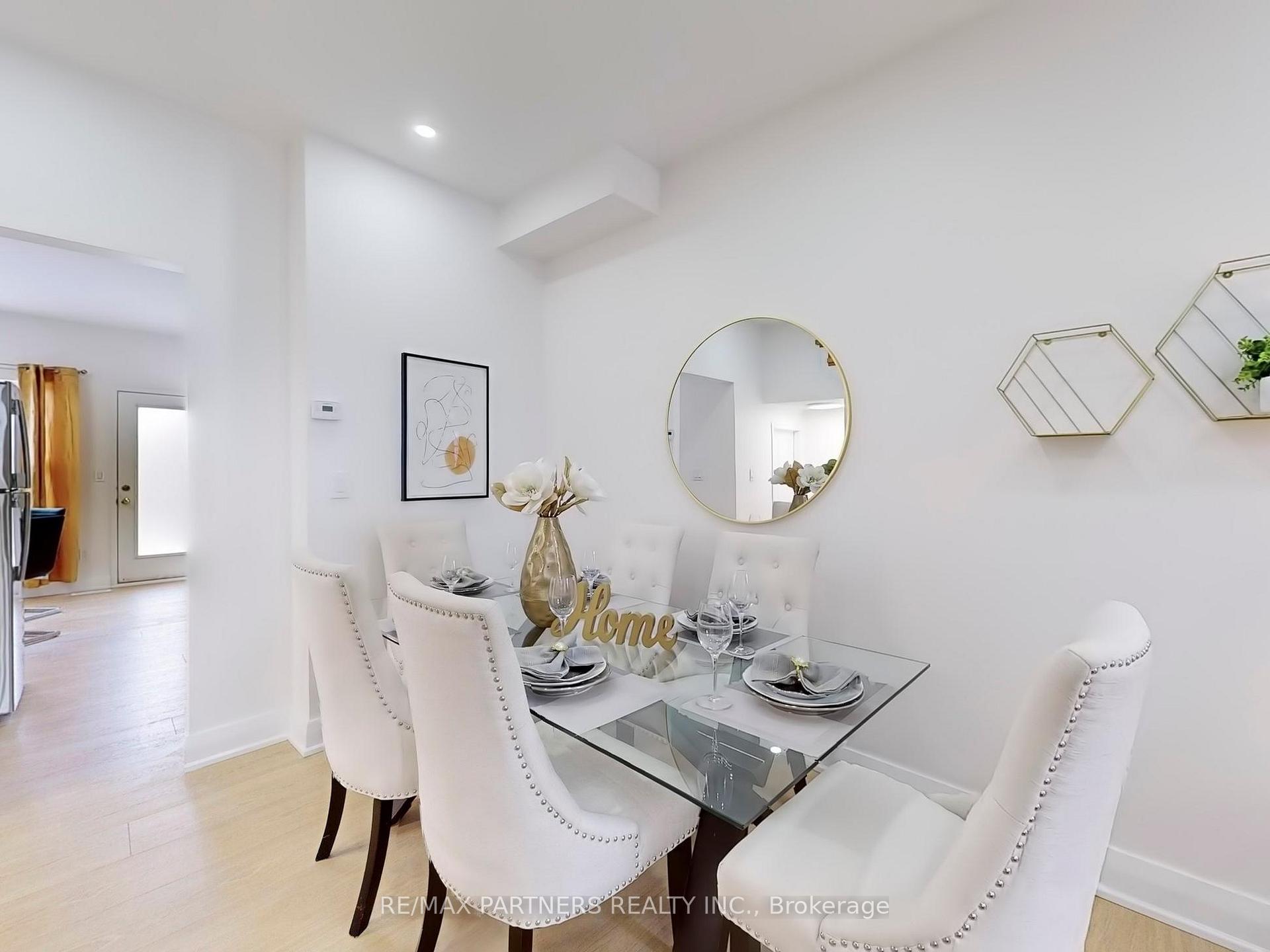 Photo 5 of 190 Bur Oak Avenue, Markham, Berczy — HOMEH