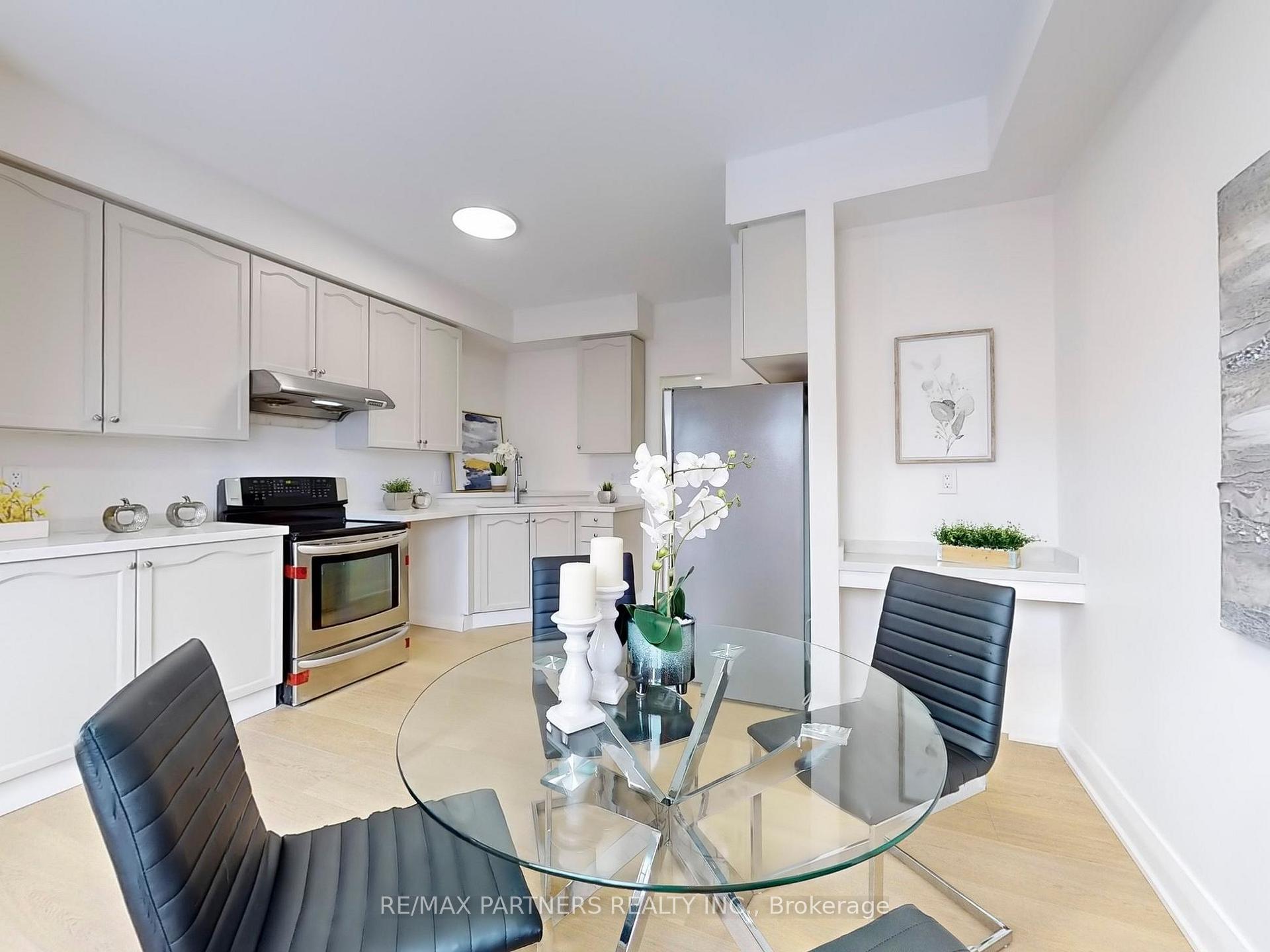 Photo 13 of 190 Bur Oak Avenue, Markham, Berczy — HOMEH