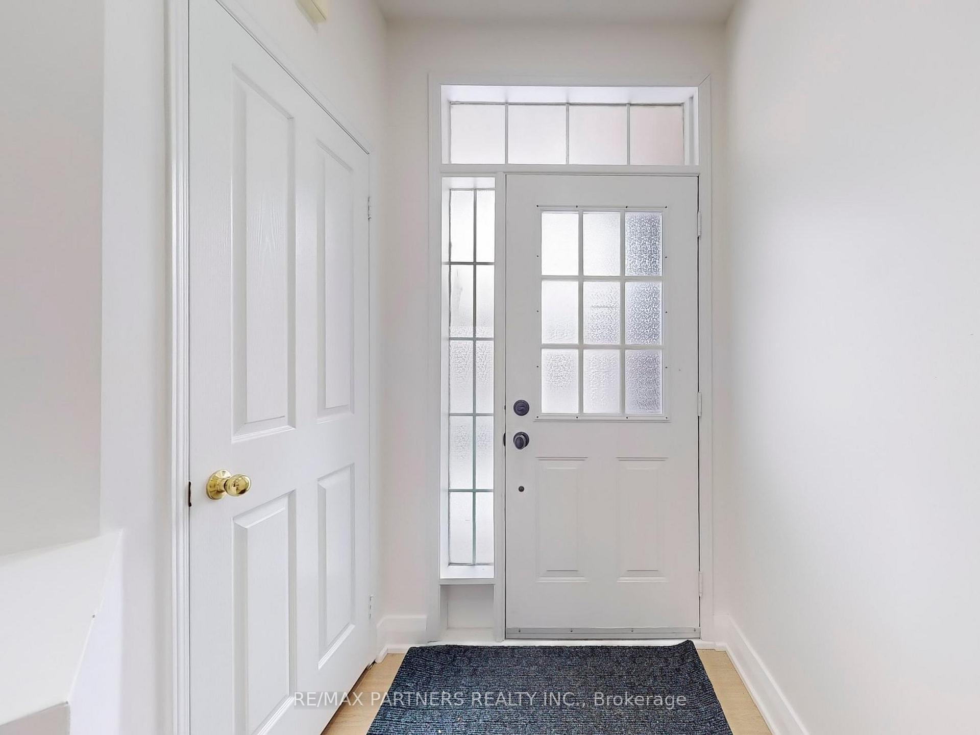 Photo 9 of 190 Bur Oak Avenue, Markham, Berczy — HOMEH