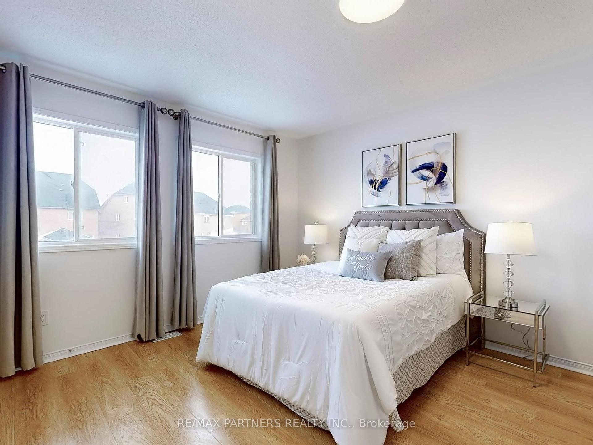 Photo 16 of 190 Bur Oak Avenue, Markham, Berczy — HOMEH