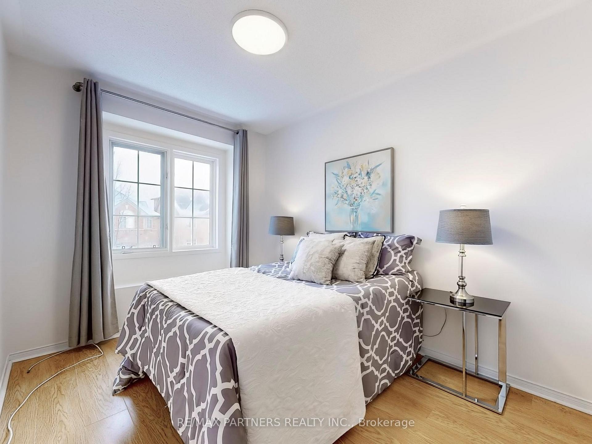 Photo 23 of 190 Bur Oak Avenue, Markham, Berczy — HOMEH
