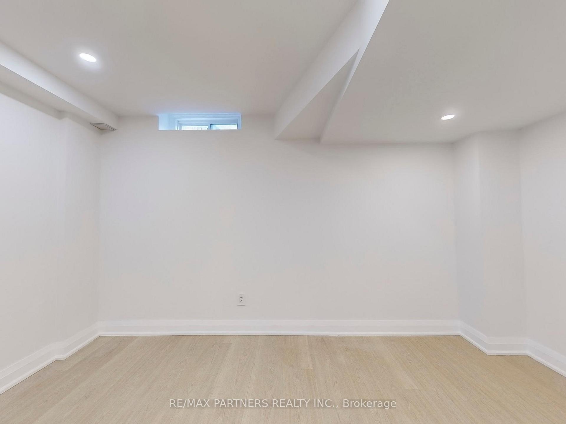 Photo 26 of 190 Bur Oak Avenue, Markham, Berczy — HOMEH
