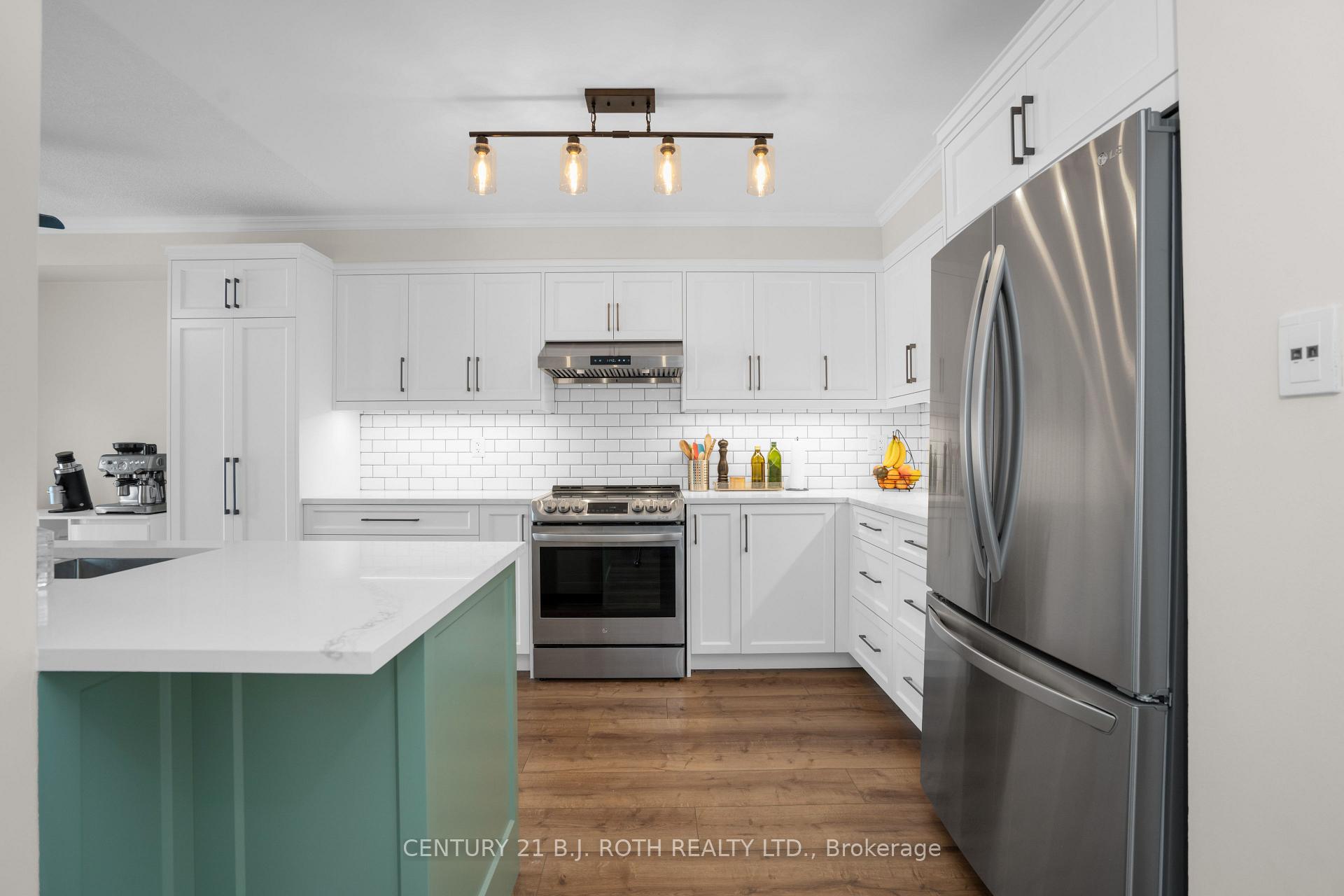 Photo 4 of 34 Gadwall Avenue, Barrie, Painswick South — HOMEH
