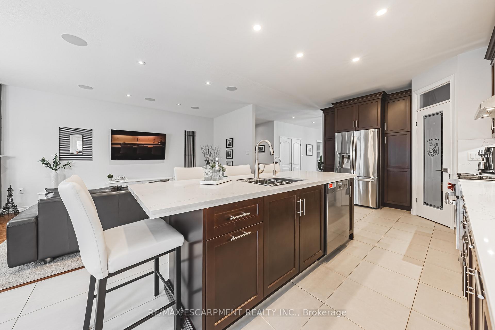 Photo 6 of 40 Greti Drive, Hamilton, Rural Glanbrook — HOMEH