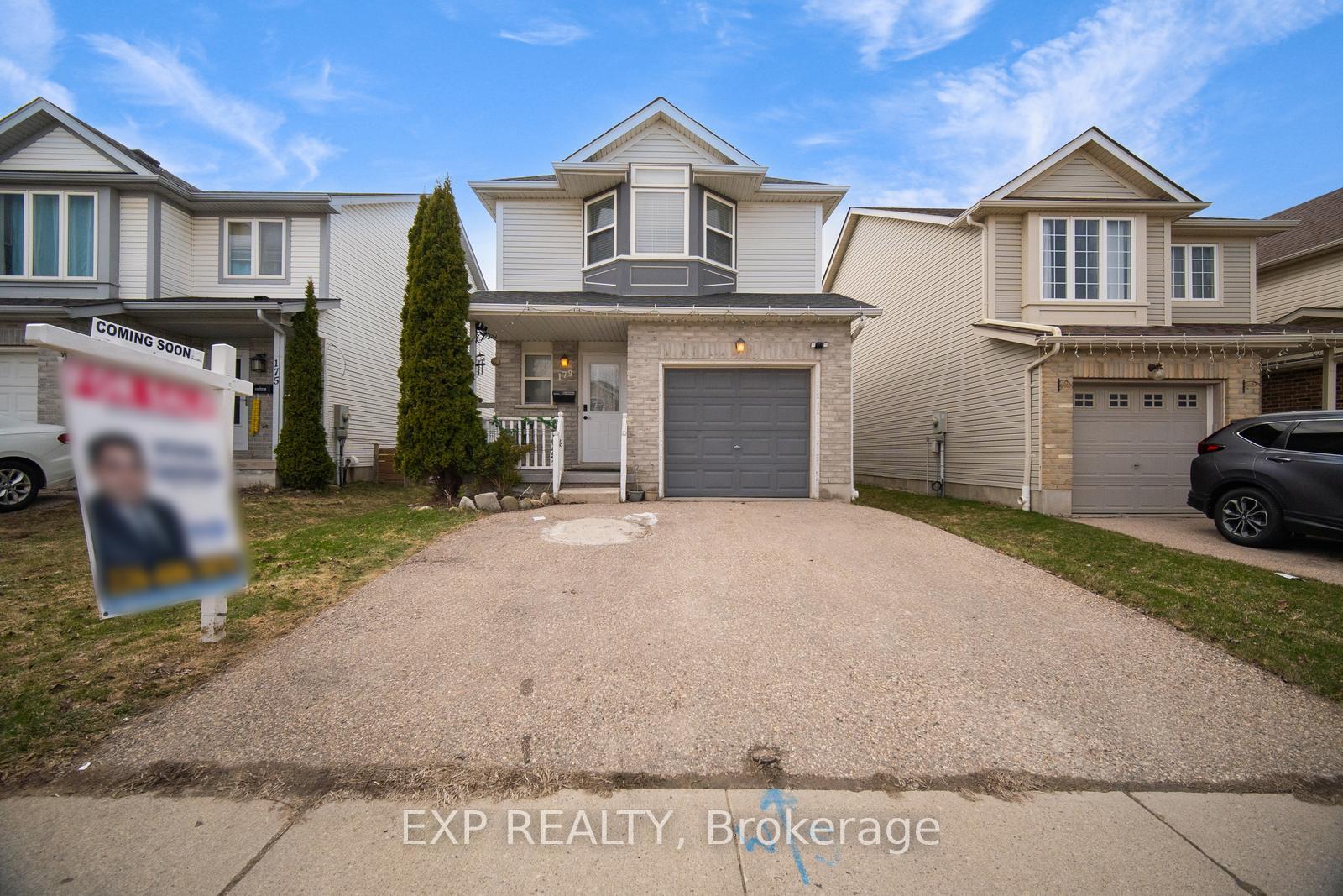 Photo 4 of 179 Henhoeffer Crescent, Kitchener, Larentian West — HOMEH